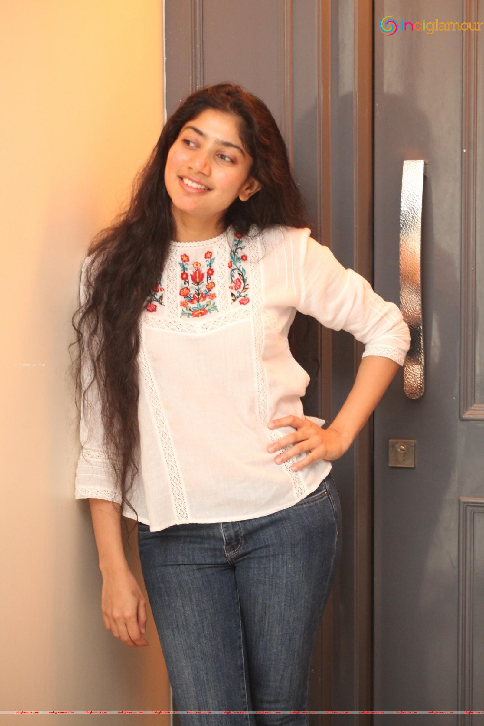 Sai Pallavi Actress hd photo