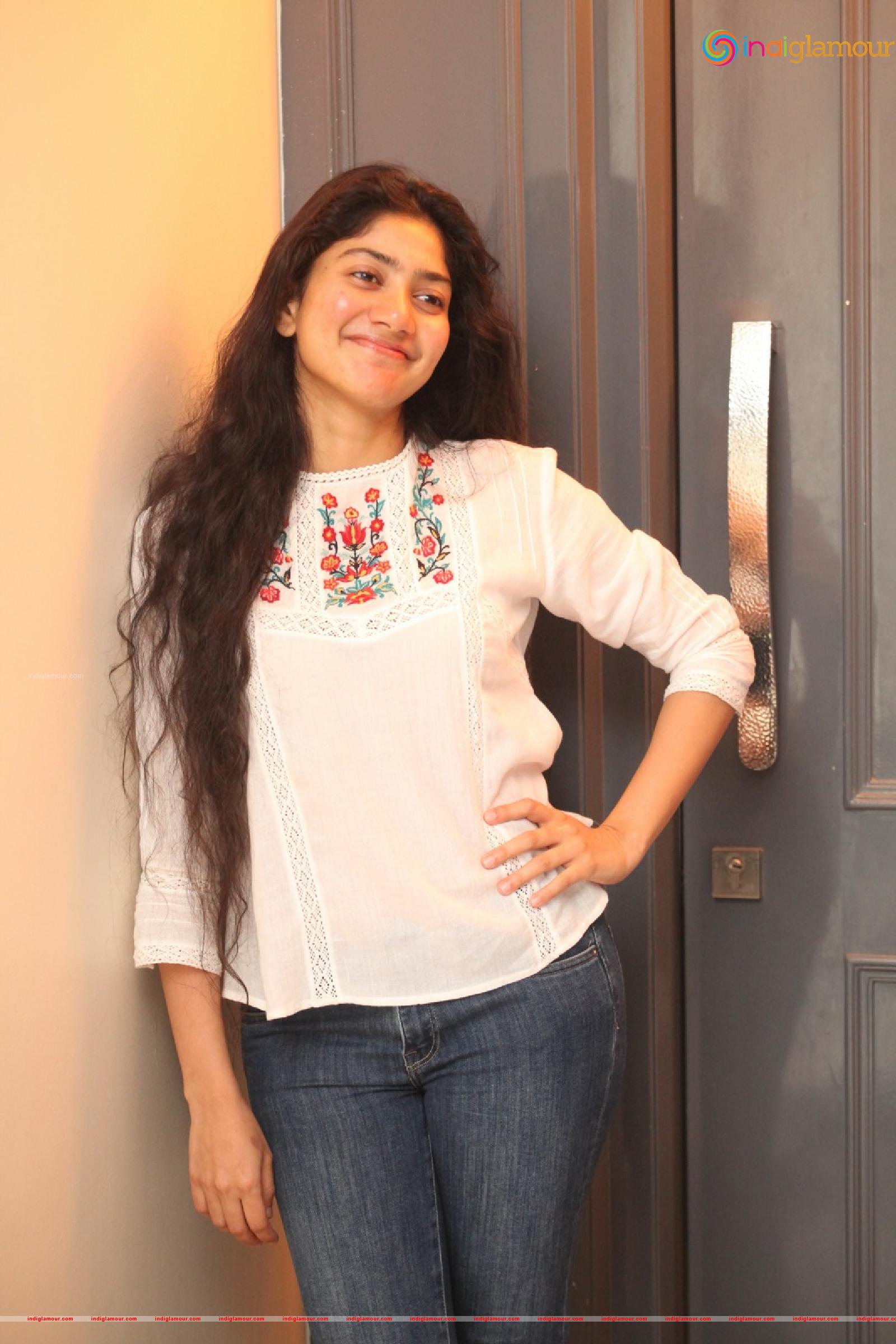 Sai Pallavi Actress hd photo
