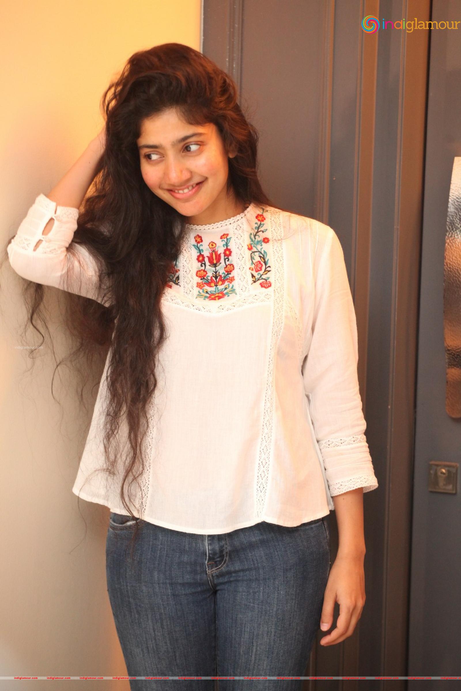 Sai Pallavi Actress hd photo