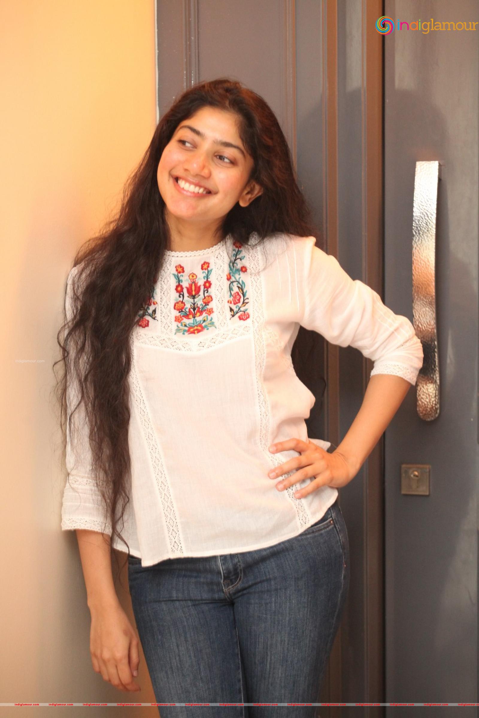Sai Pallavi Actress hd photo
