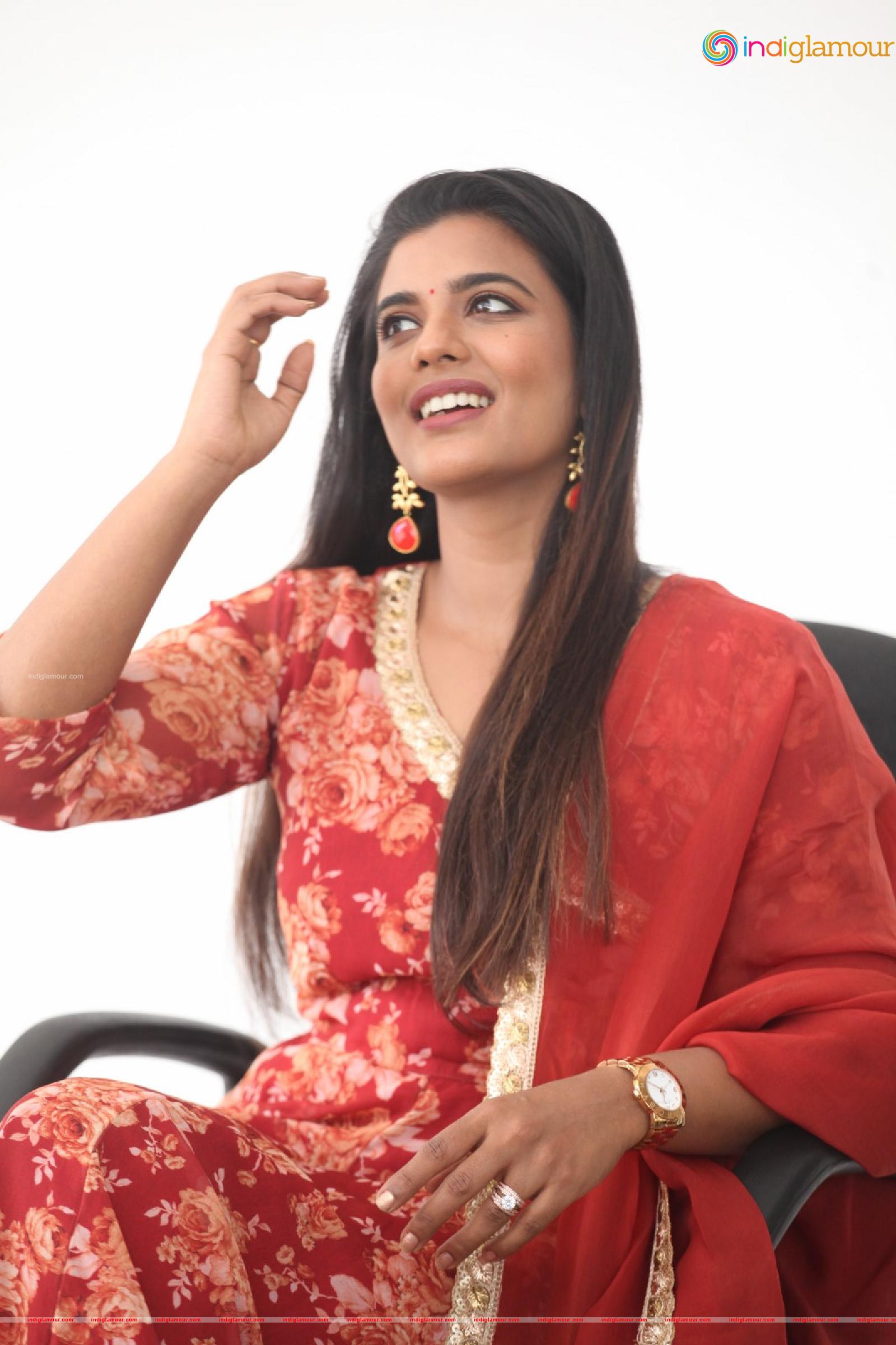 Aishwarya Rajesh Actress hd photo
