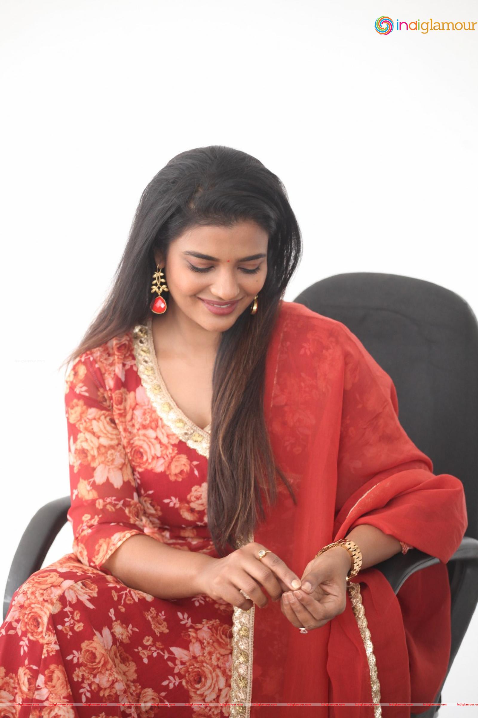 Aishwarya Rajesh Actress hd photo