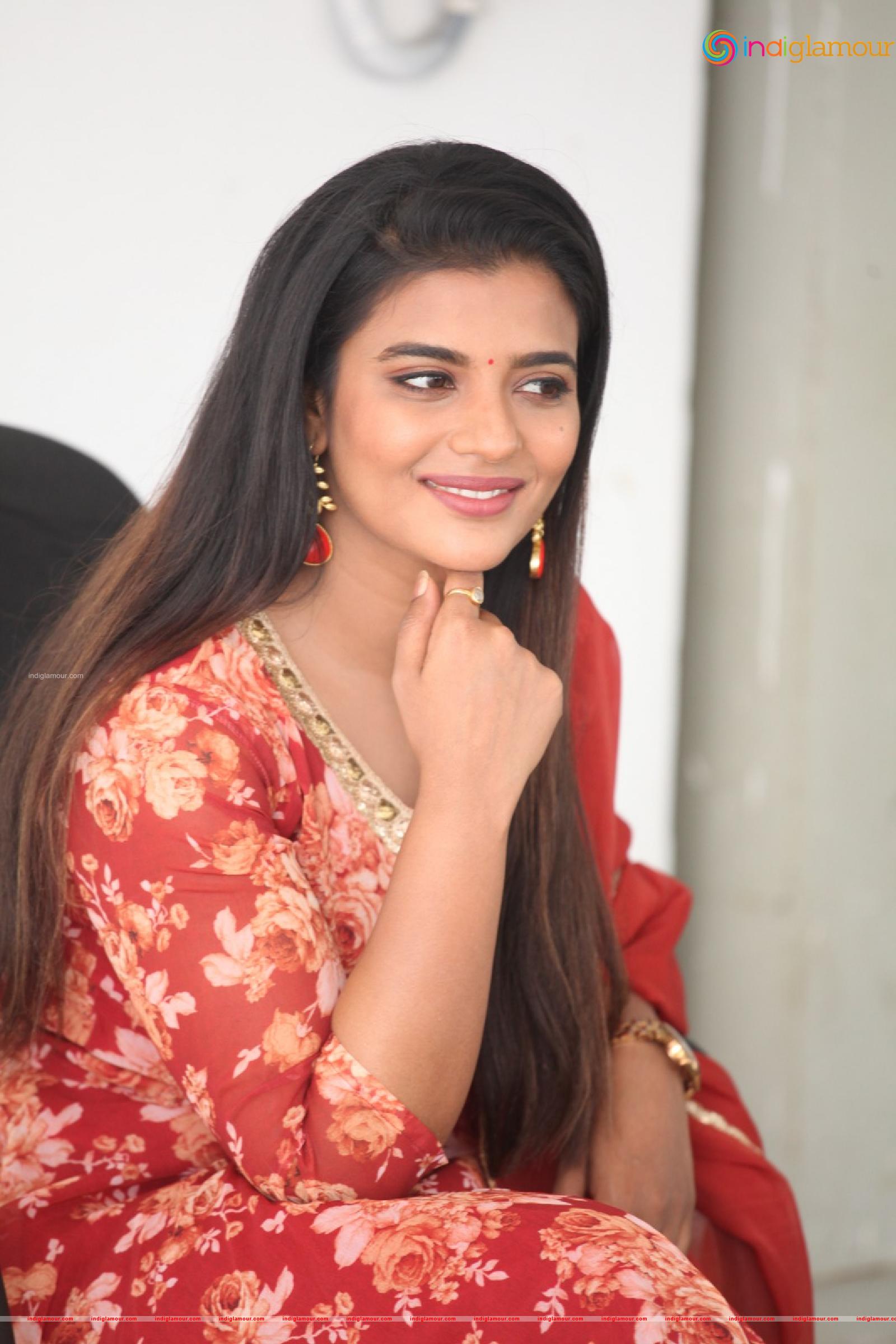 Aishwarya Rajesh Actress hd photo