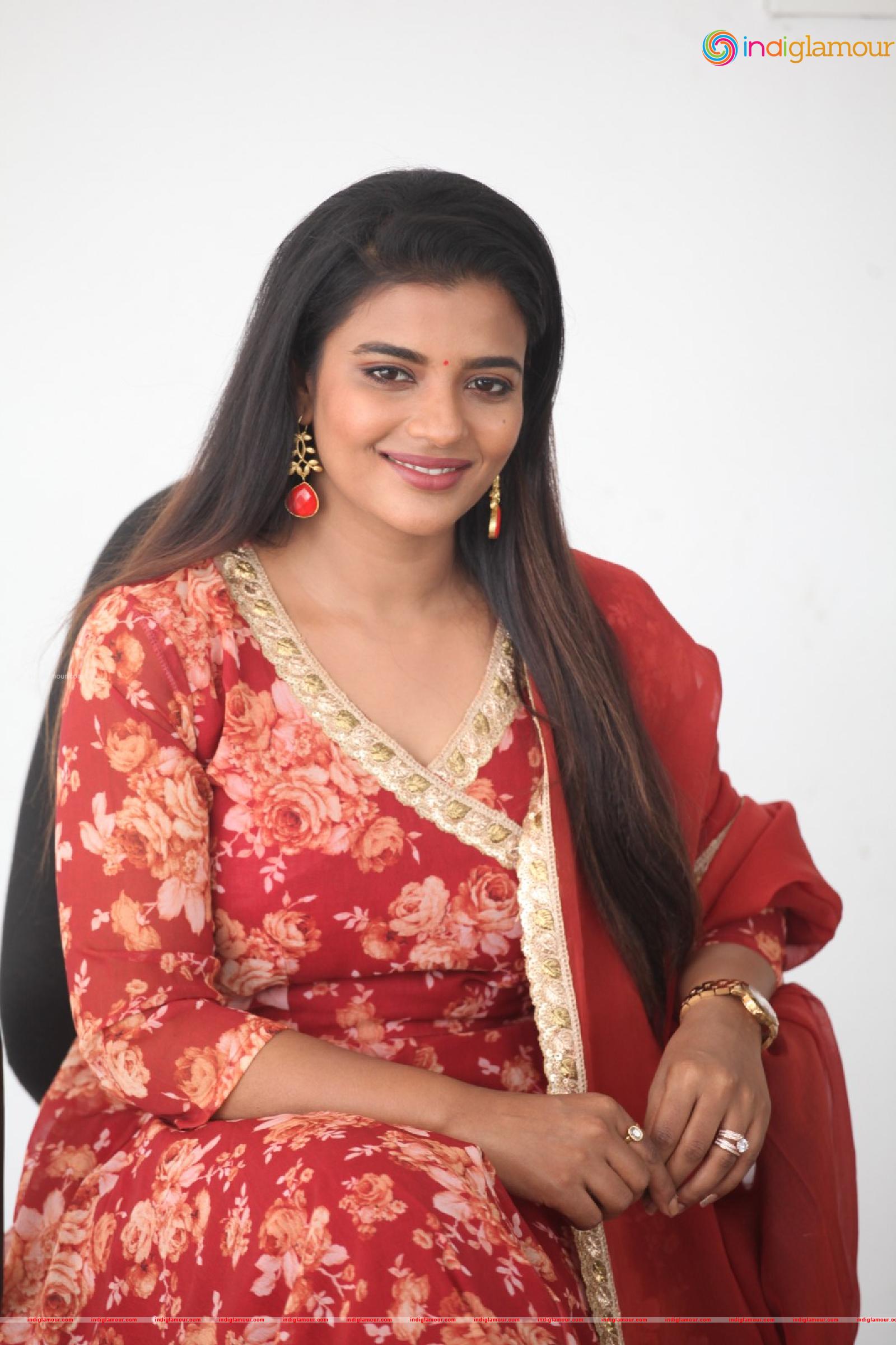 Aishwarya Rajesh Actress hd photo