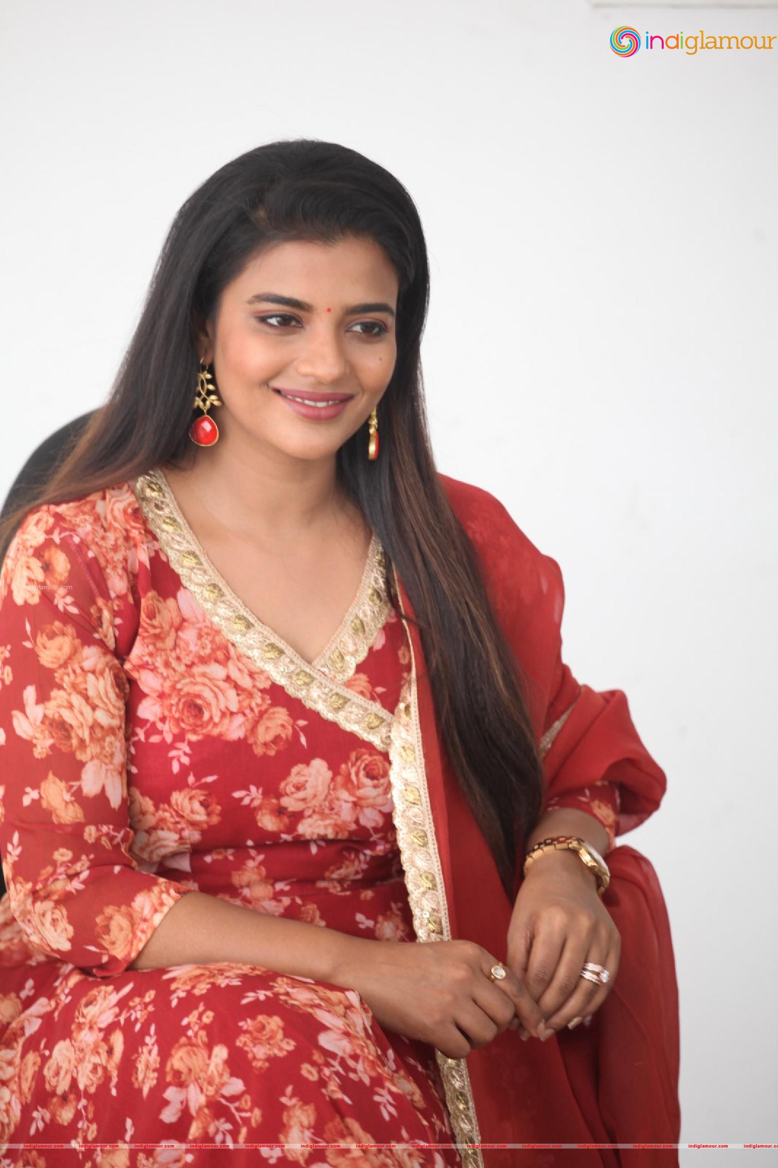 Aishwarya Rajesh Actress hd photo
