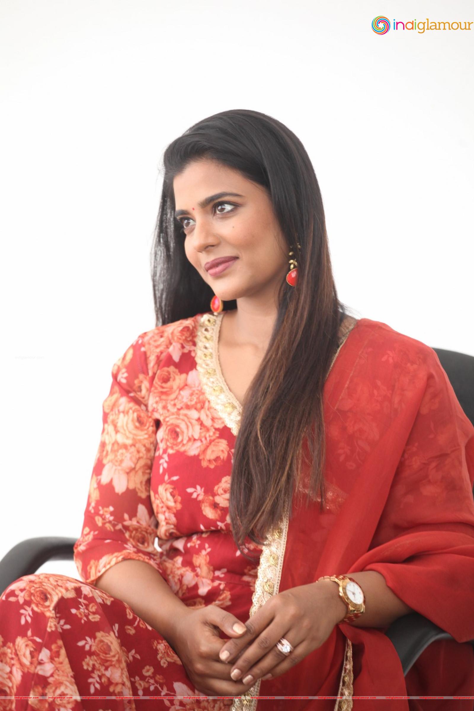 Aishwarya Rajesh Actress hd photo