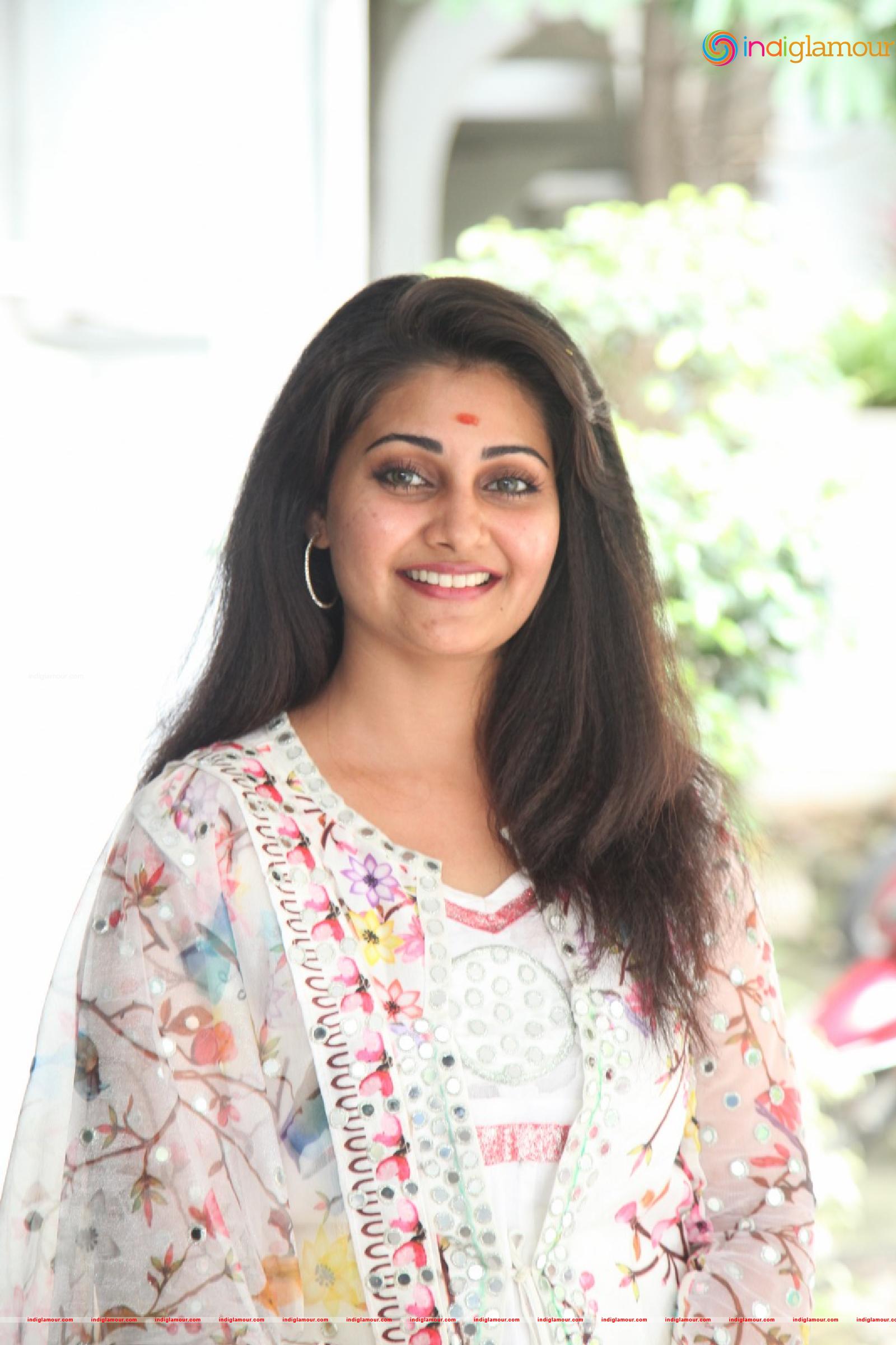 Manochitra Actress hd photo