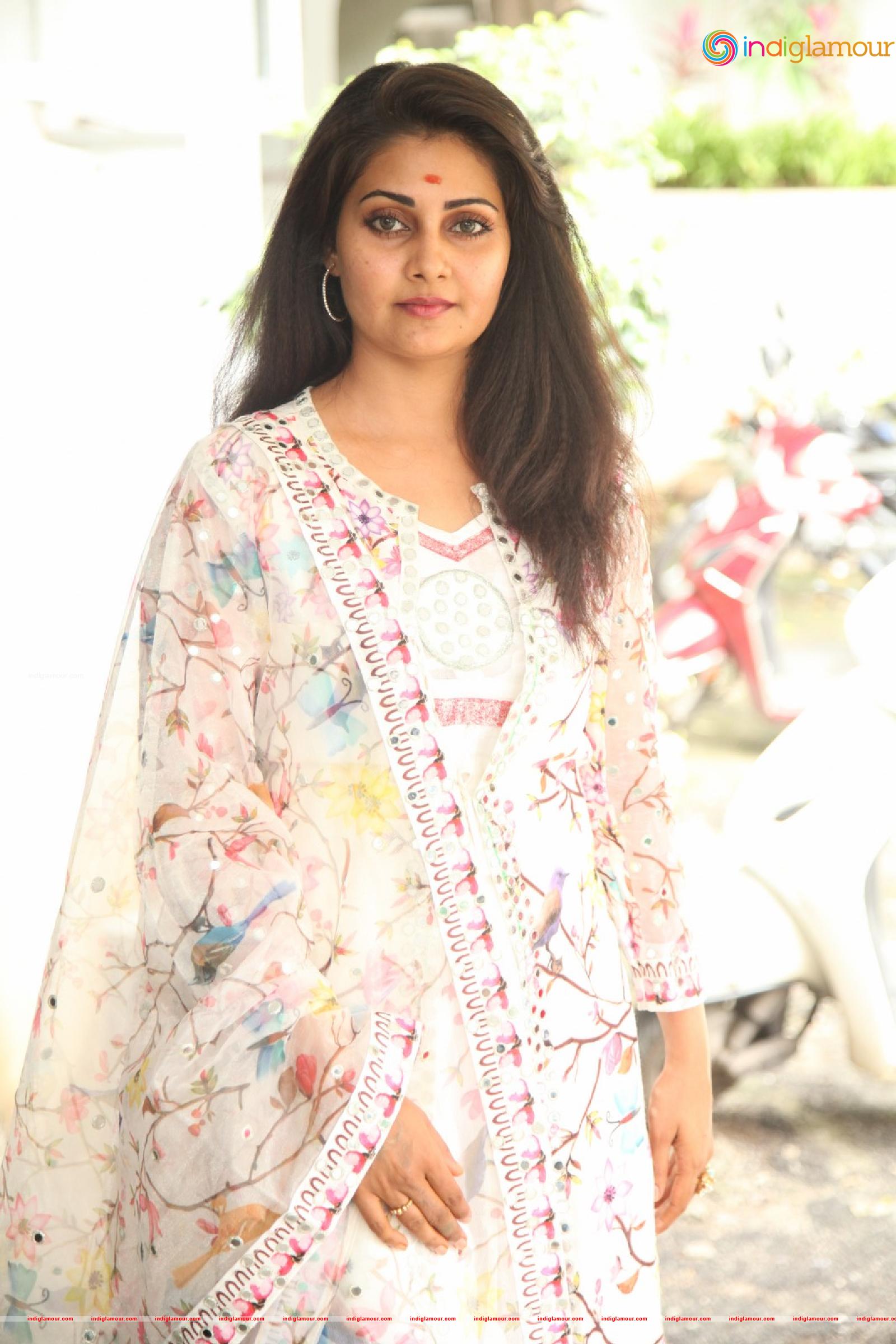 Manochitra Actress hd photo