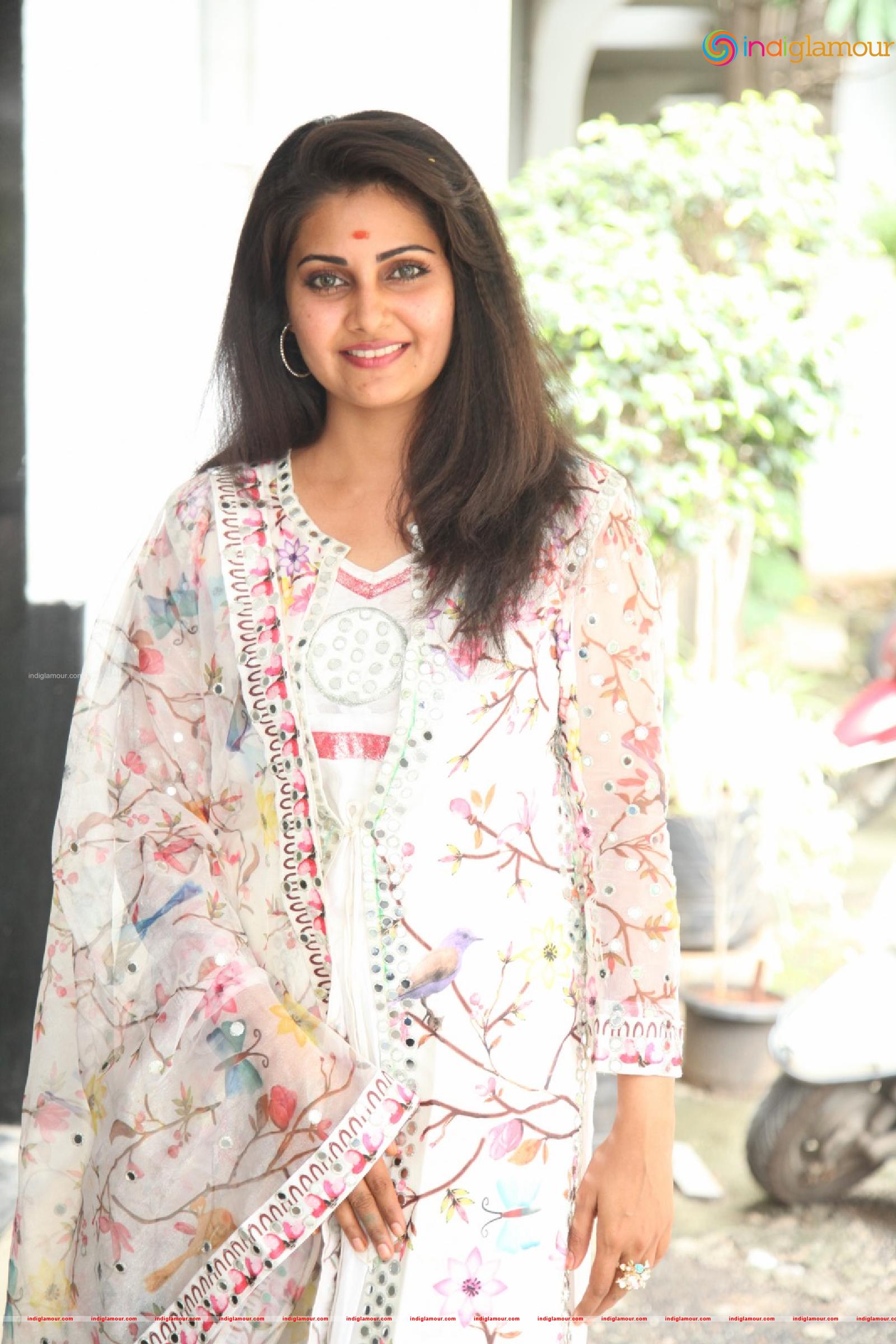 Manochitra Actress hd photo