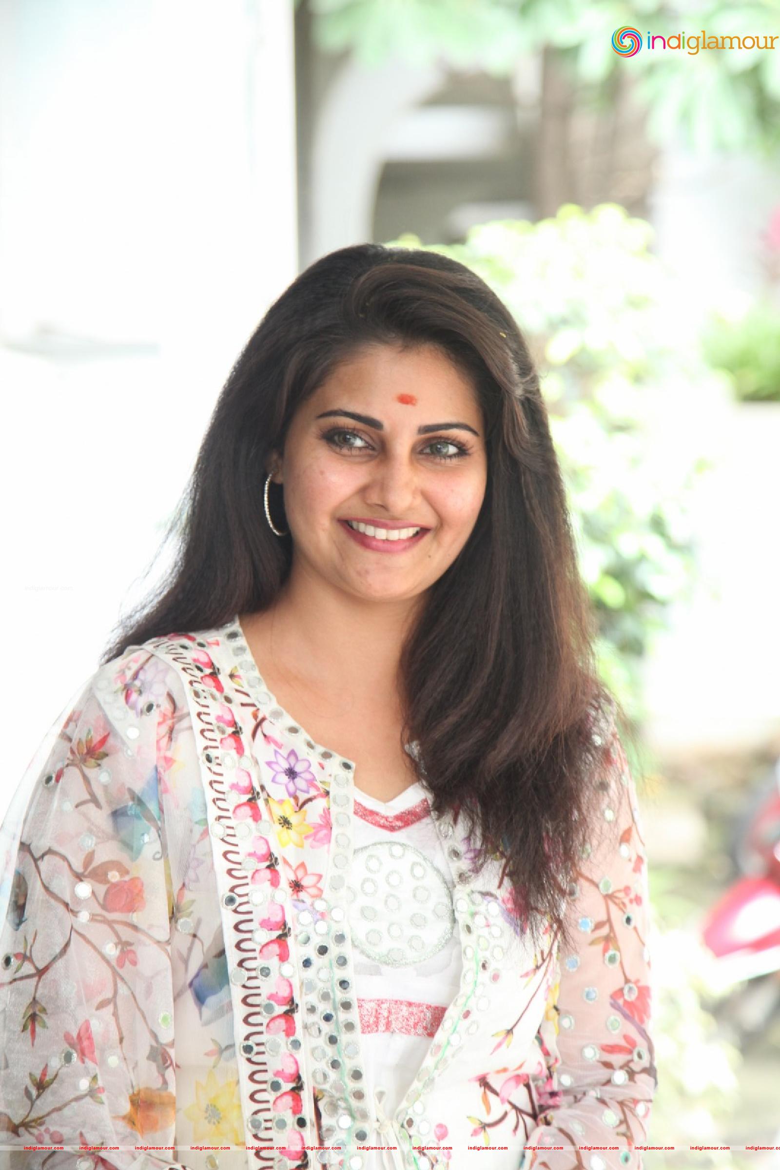 Manochitra Actress hd photo