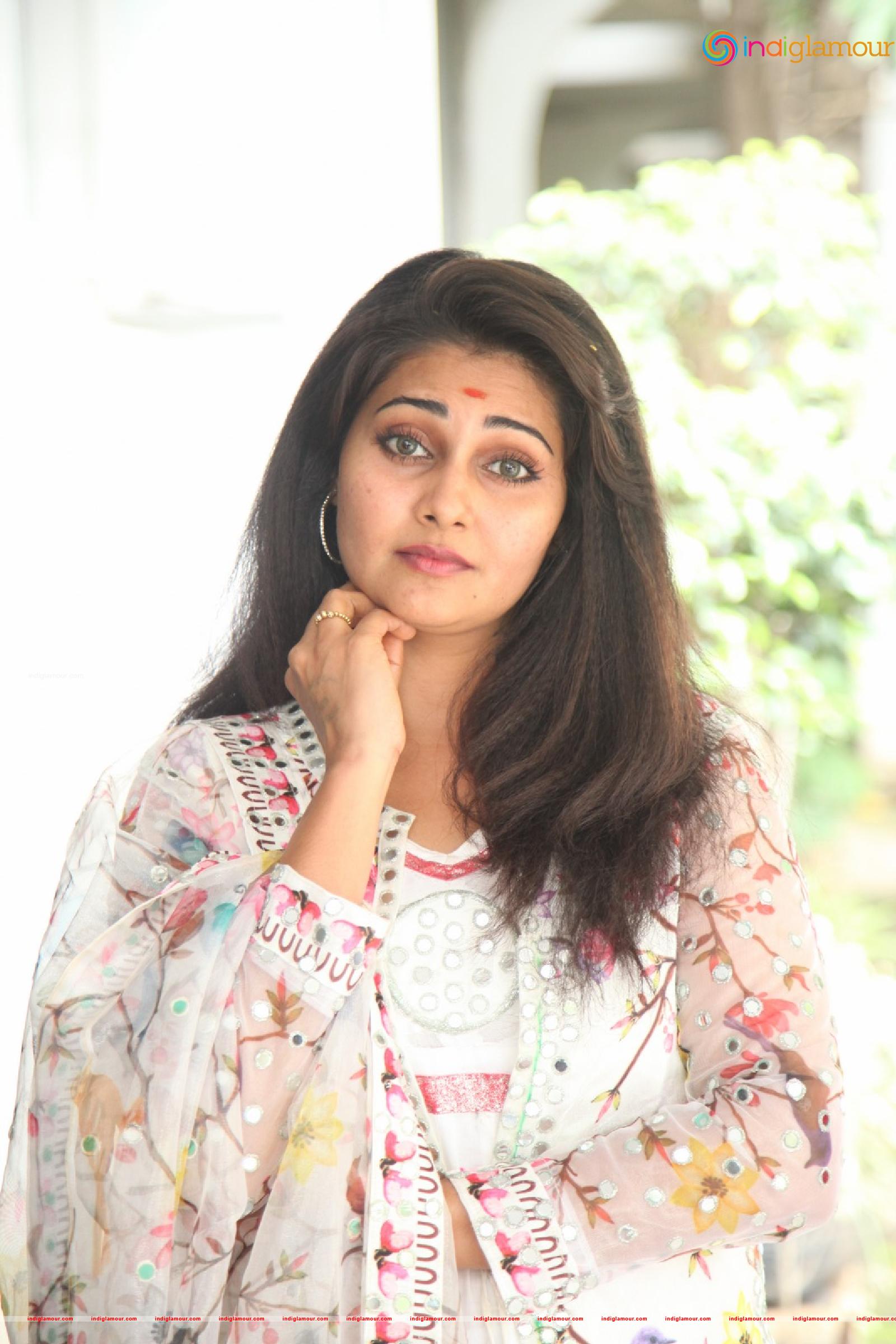 Manochitra Actress hd photo