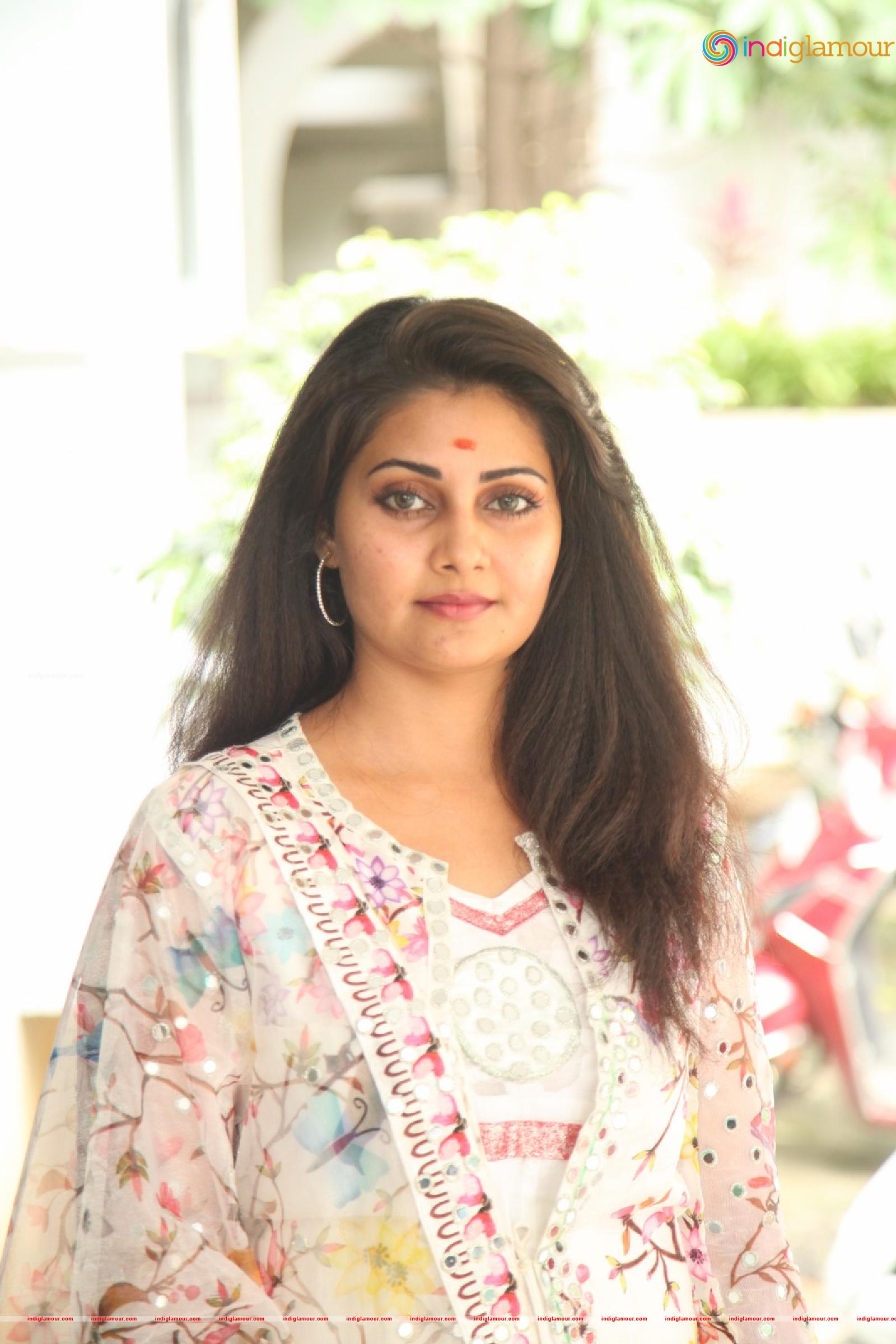 Manochitra Actress hd photo