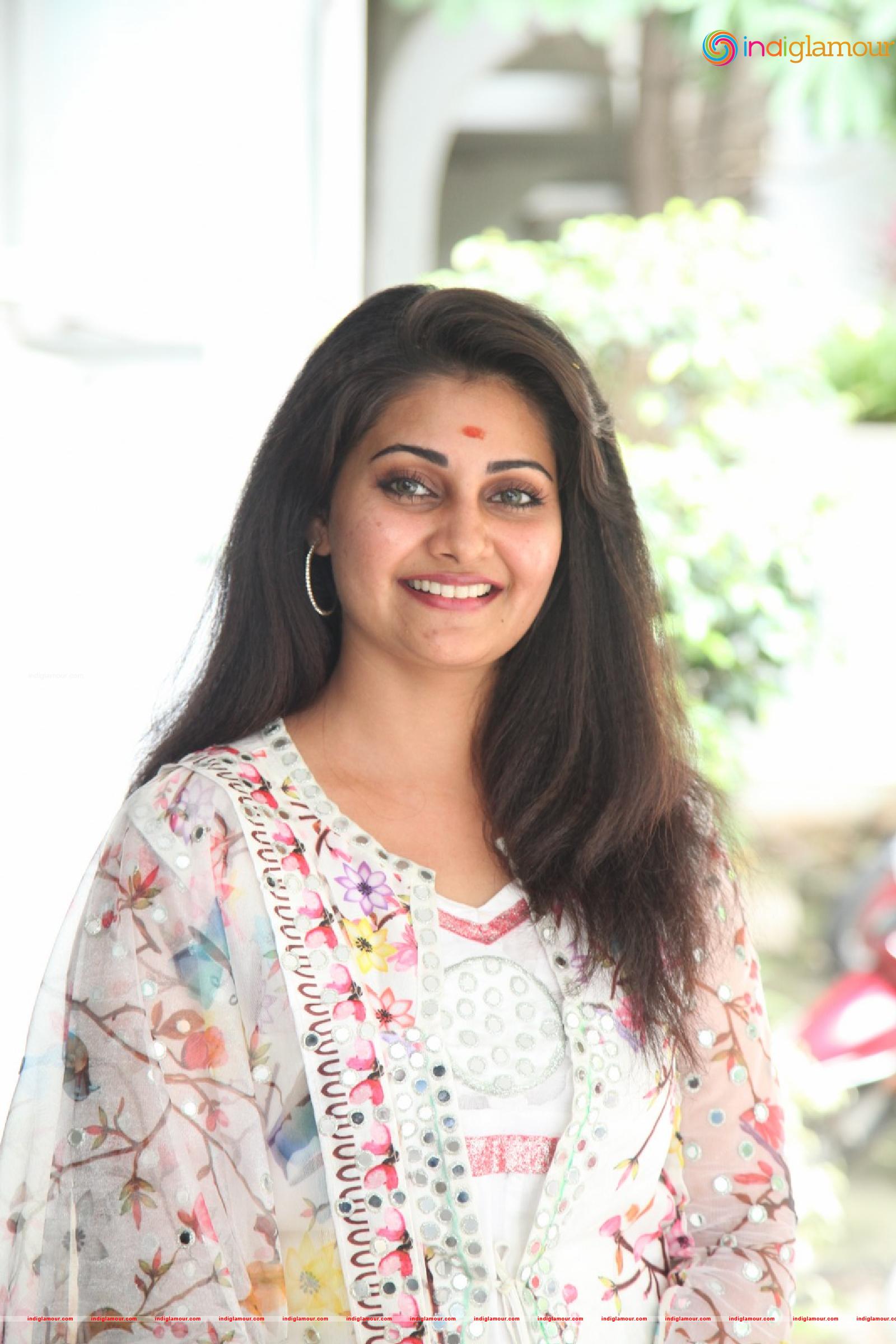 Manochitra Actress hd photo