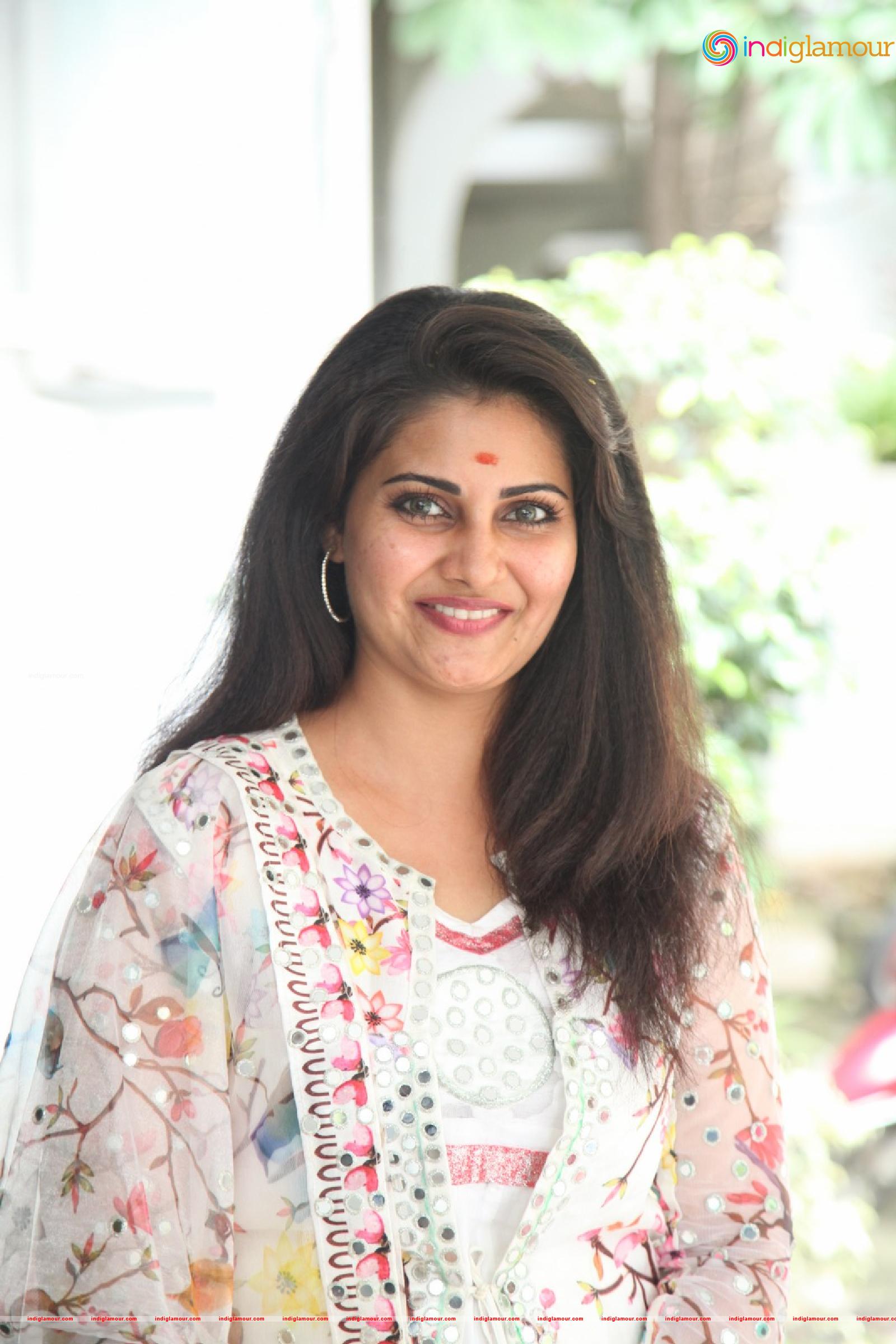 Manochitra Actress hd photo