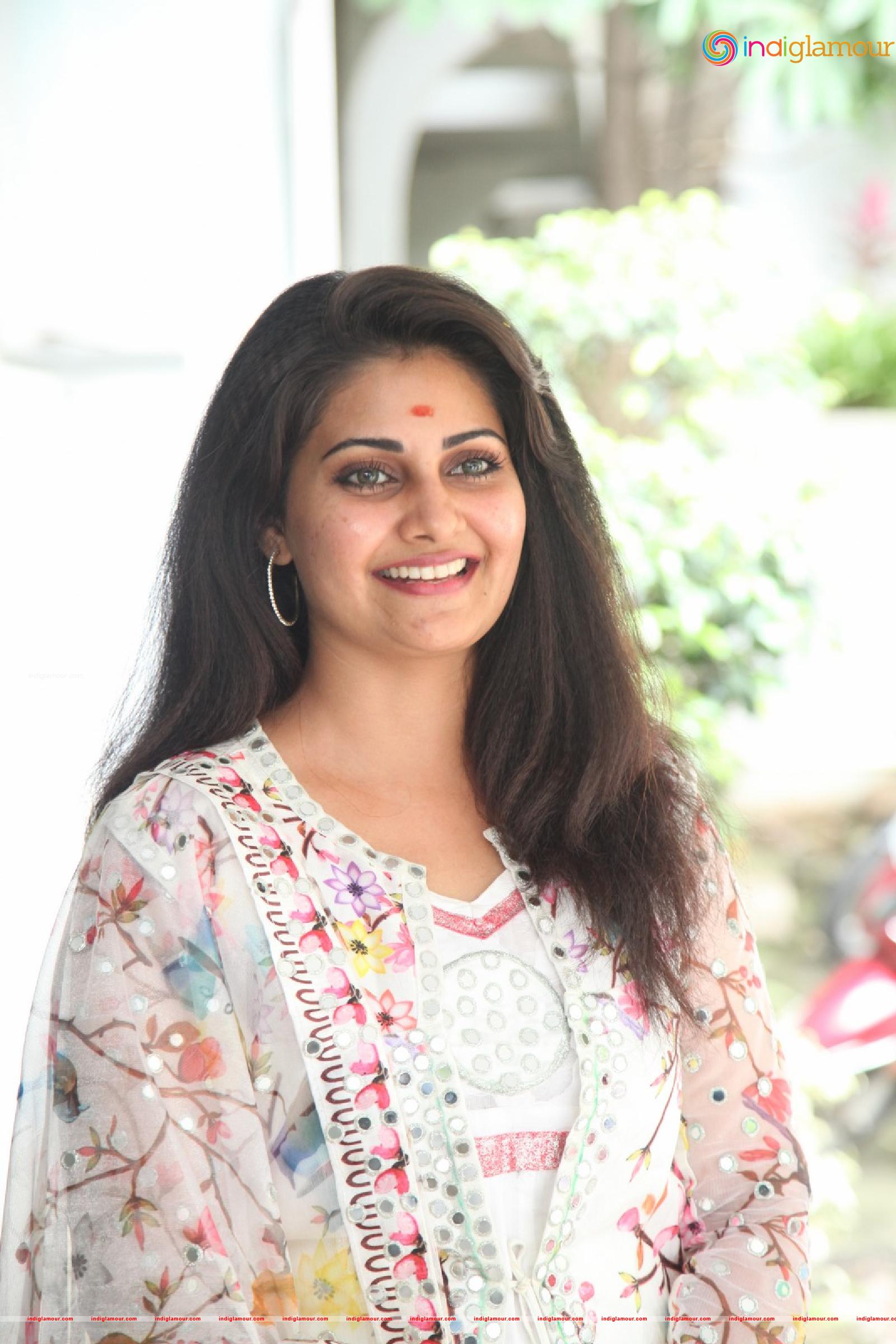 Manochitra Actress hd photo