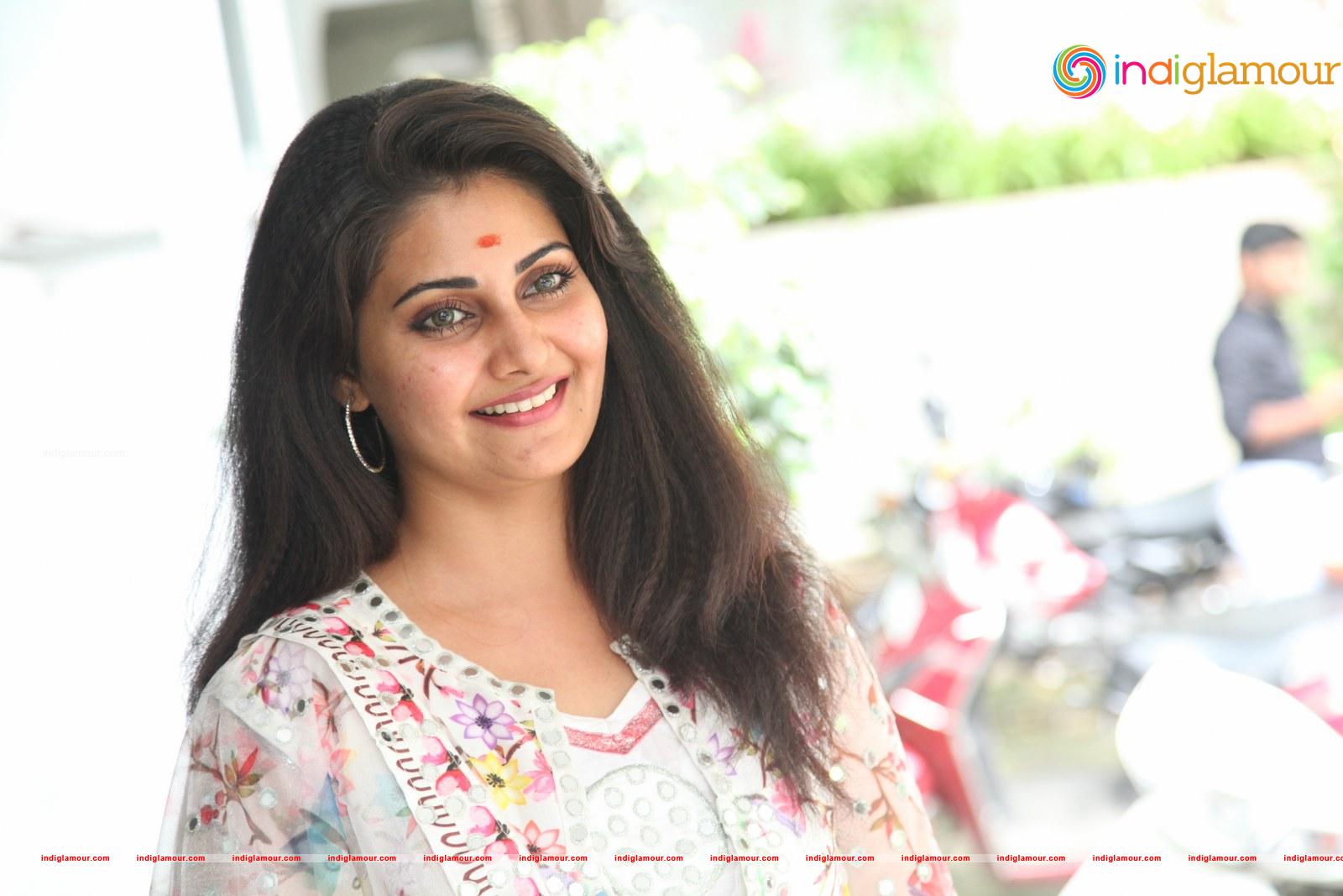 Manochitra Actress hd photo