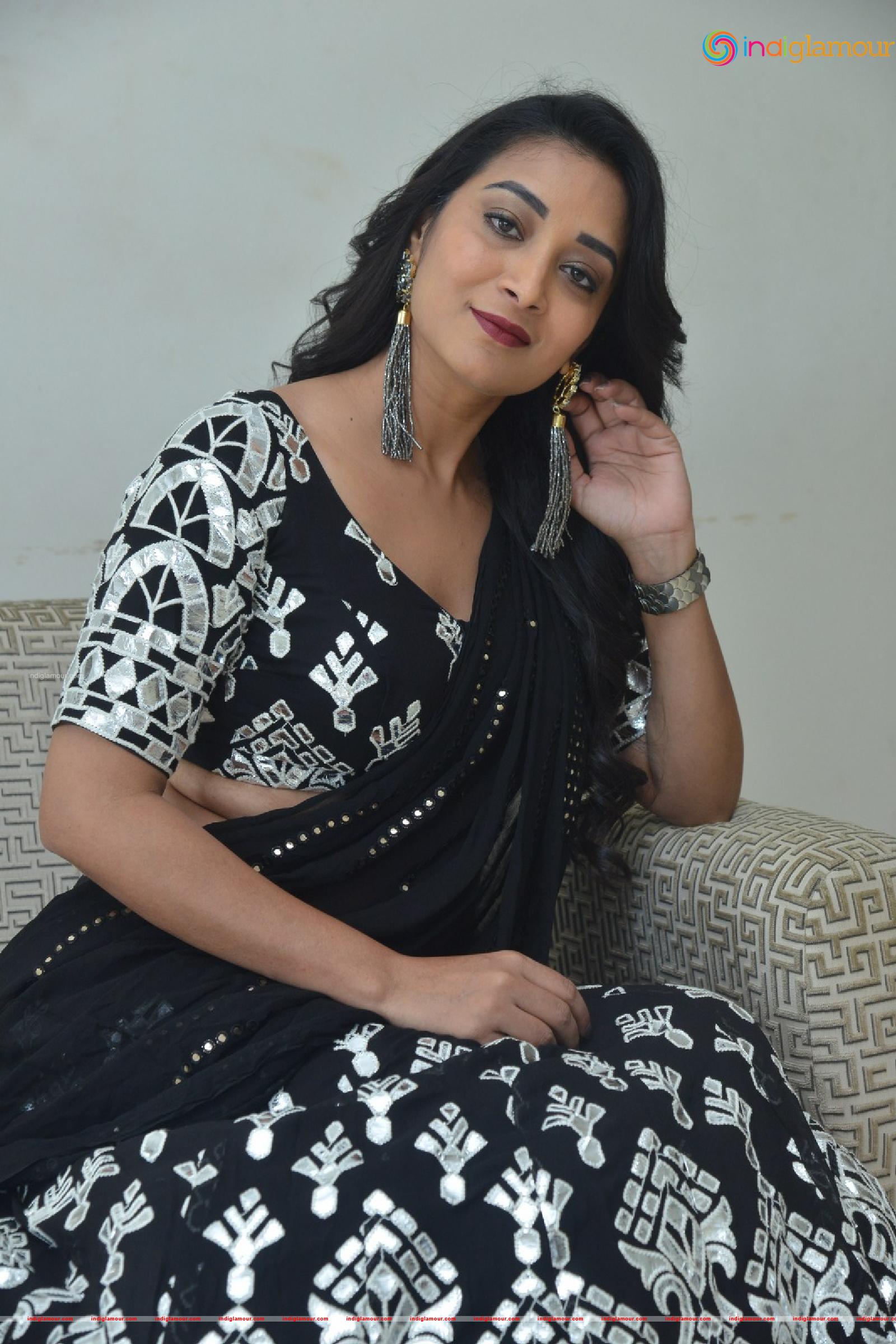 Bhanu Sree Actress hd photo