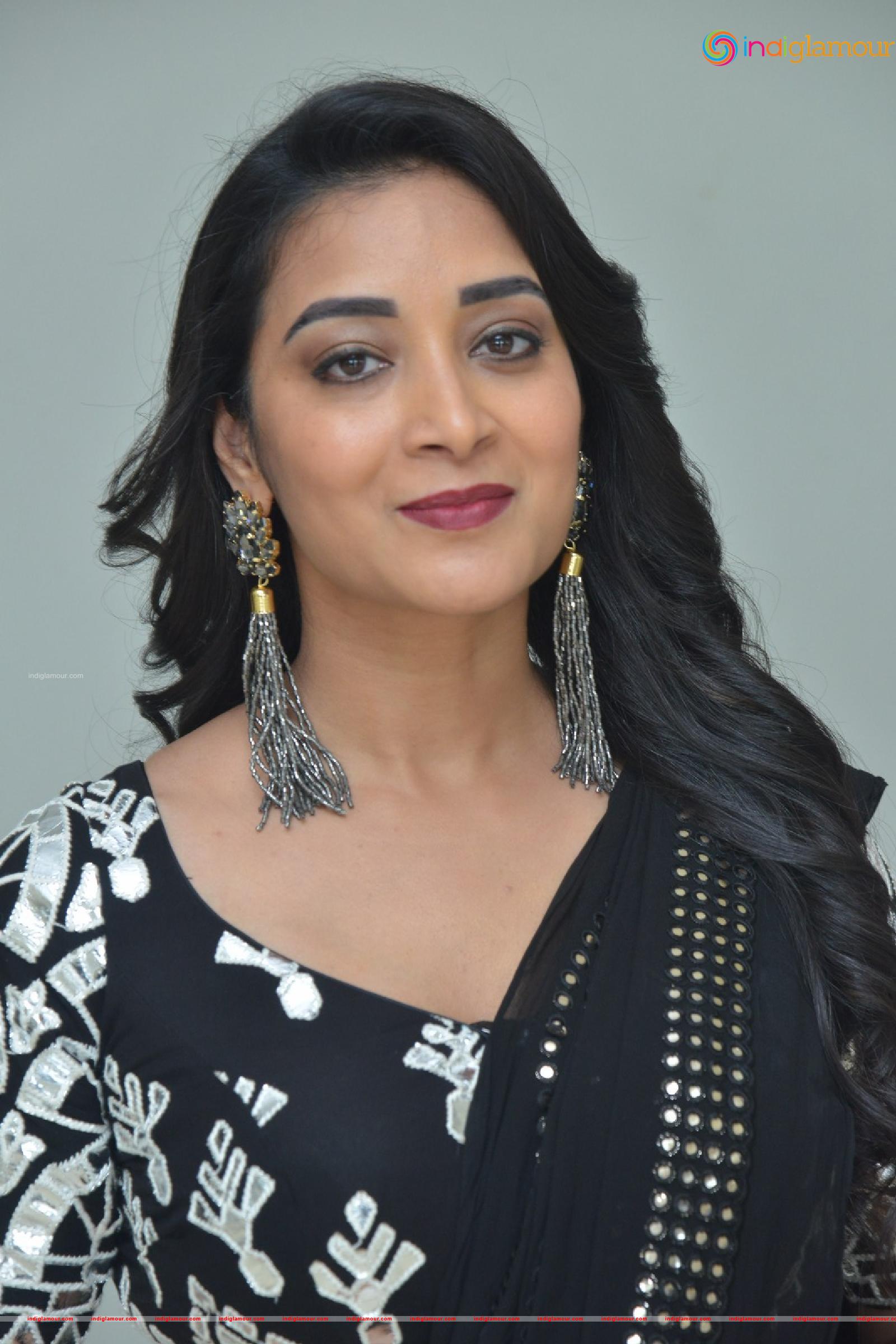Bhanu Sree Actress hd photo