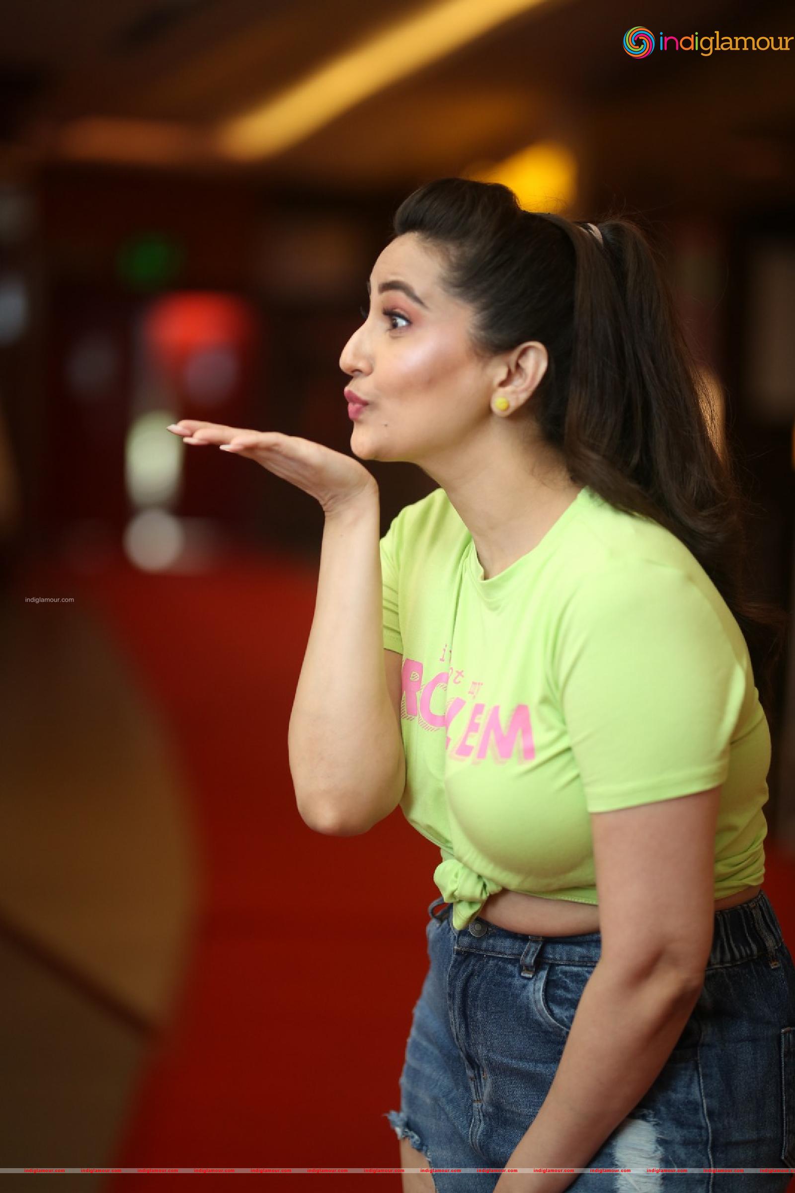 Manjusha Actress hd photo
