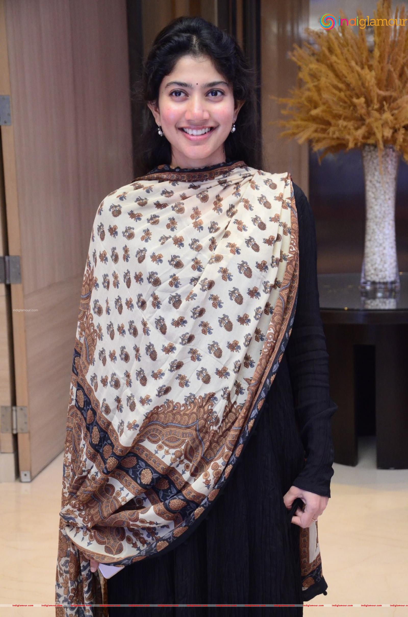 Sai Pallavi Actress hd photo