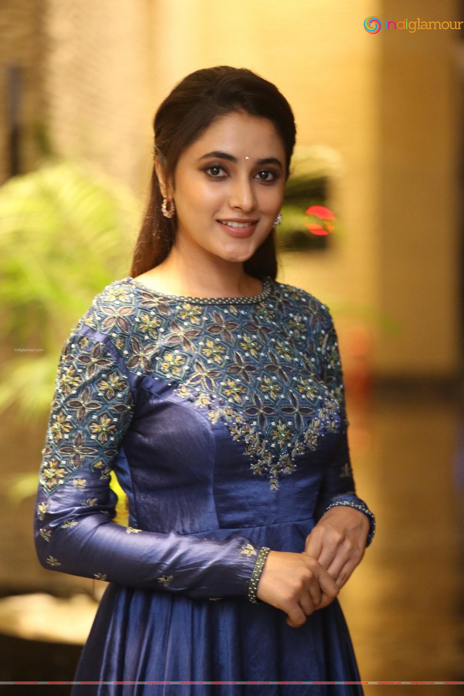 Priyanka Arul Mohan Actress hd photo