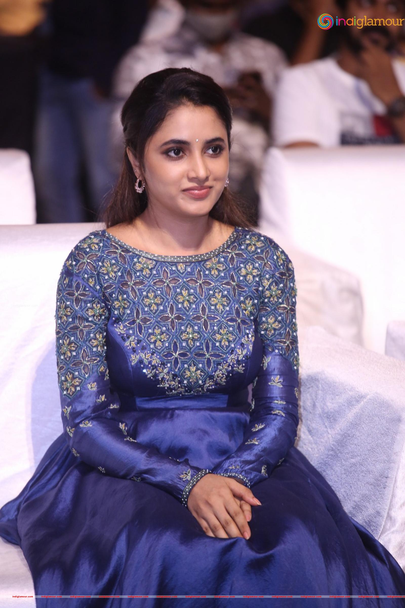 Priyanka Arul Mohan Actress hd photo