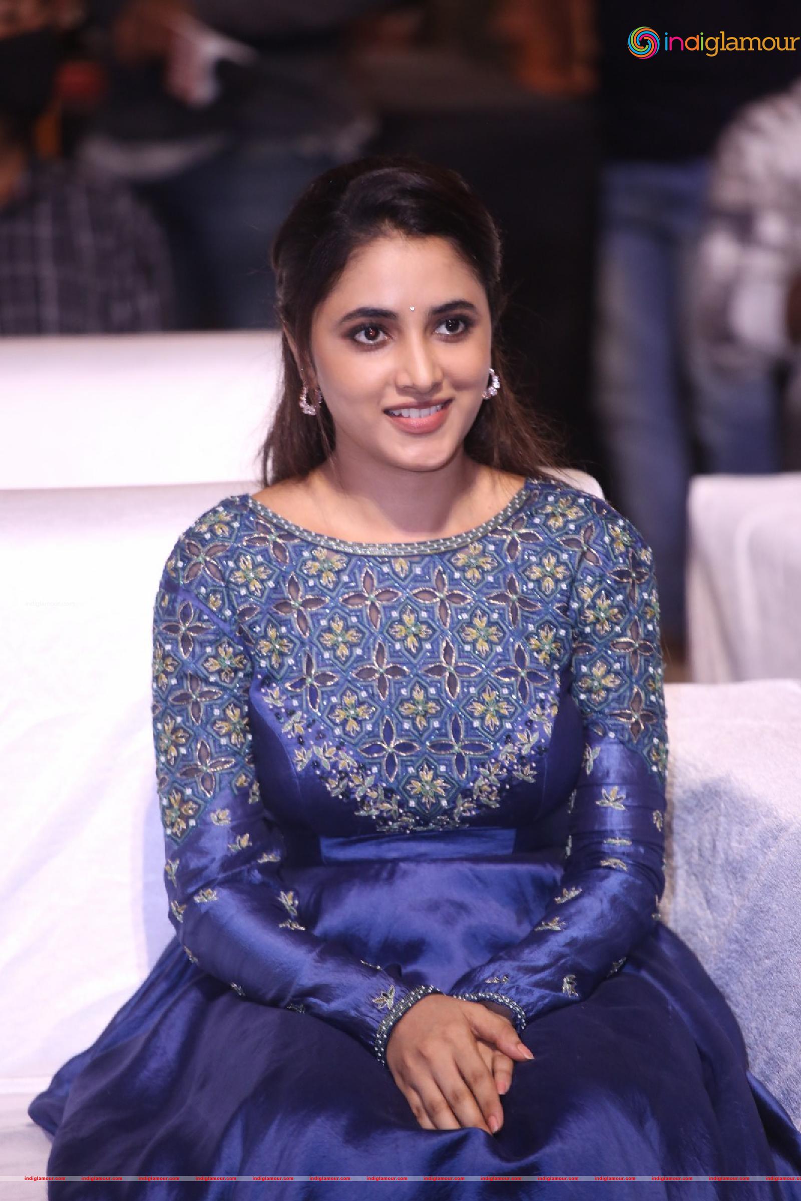 Priyanka Arul Mohan Actress hd photo
