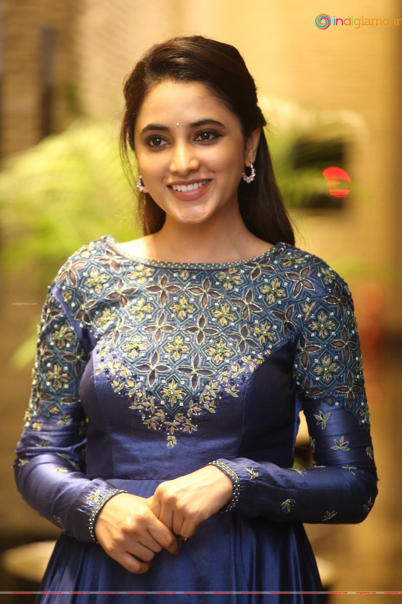 Priyanka Arul Mohan Actress hd photo