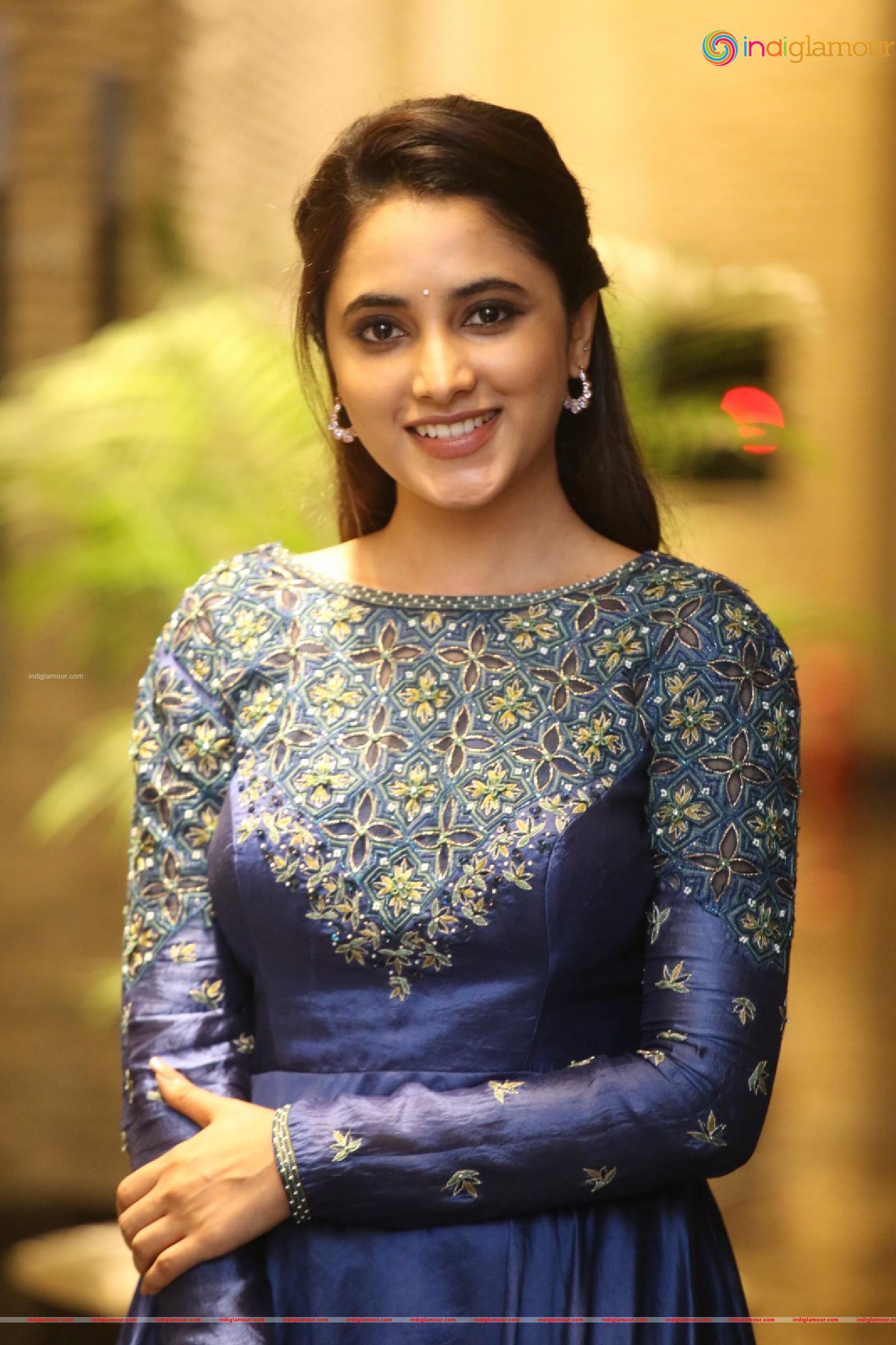 Priyanka Arul Mohan Actress hd photo