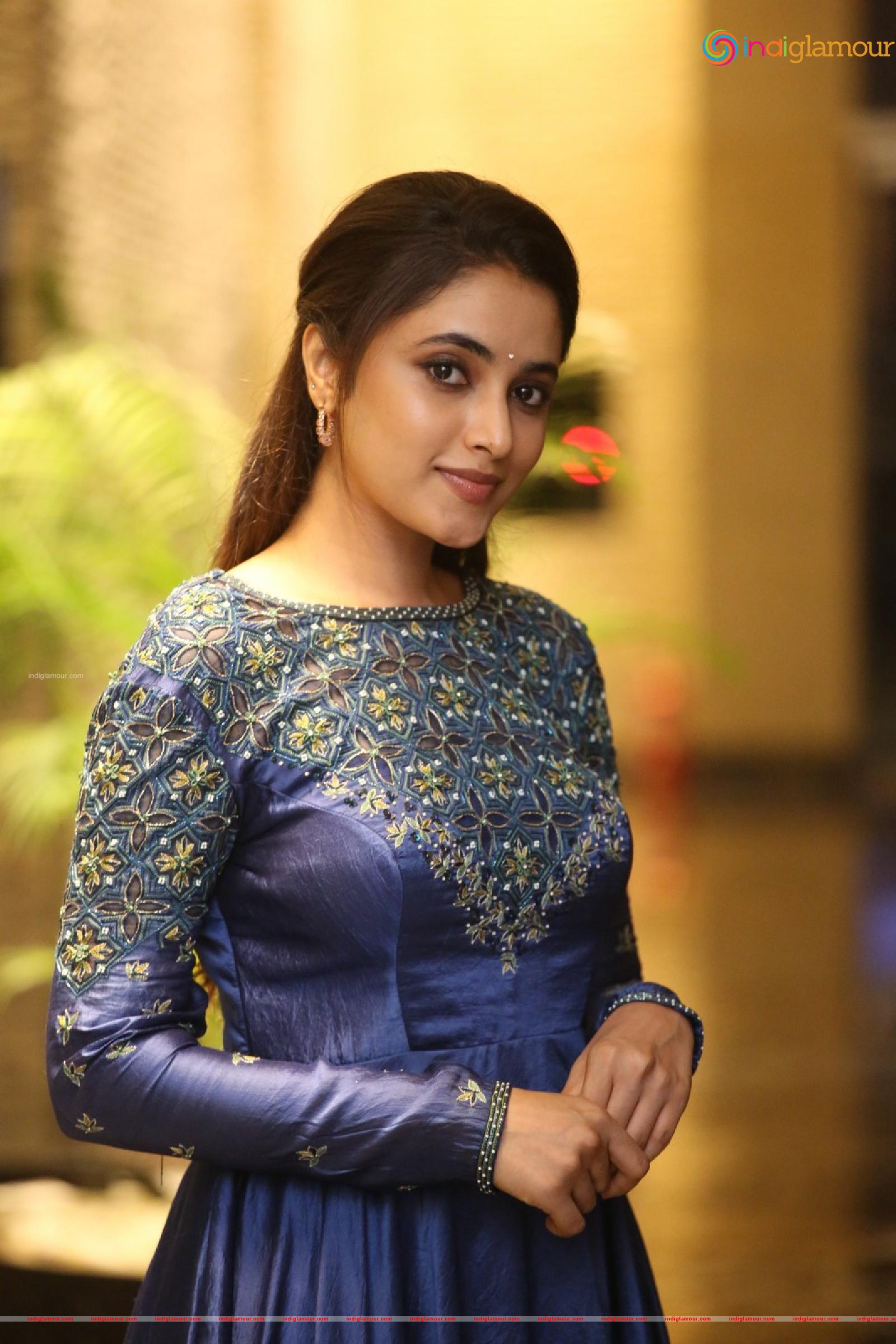 Priyanka Arul Mohan Actress hd photo
