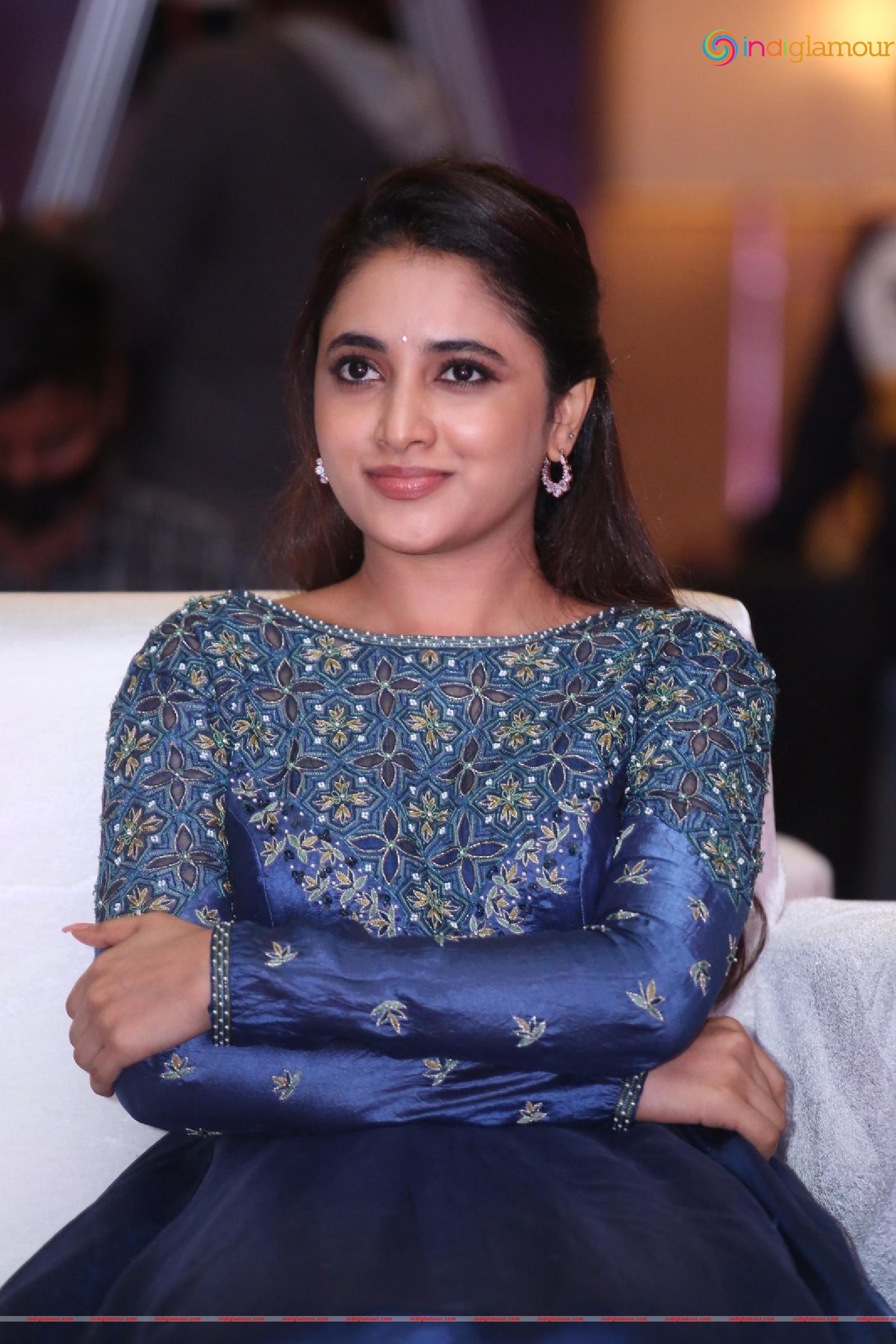 Priyanka Arul Mohan Actress hd photo