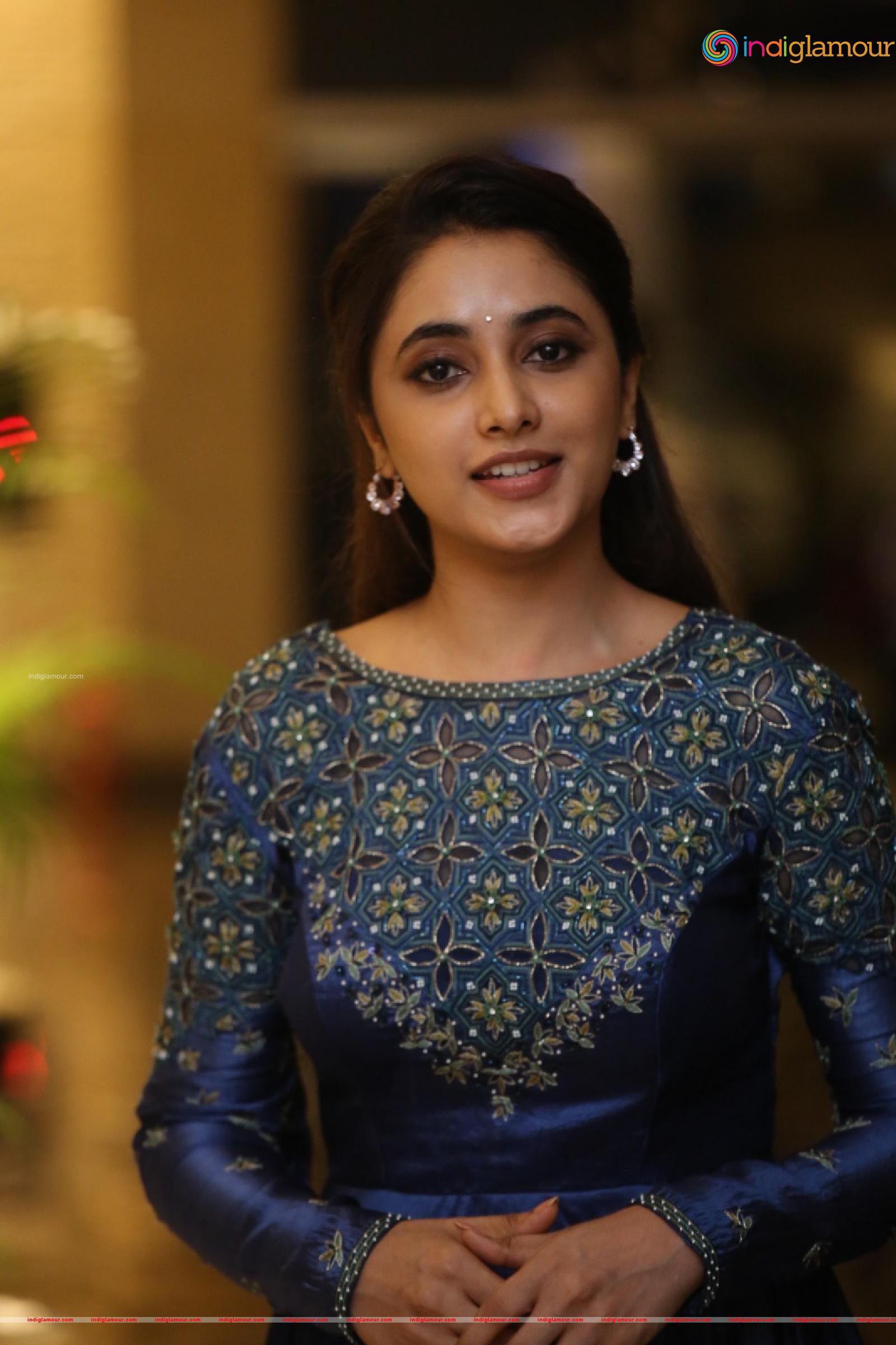 Priyanka Arul Mohan Actress hd photo