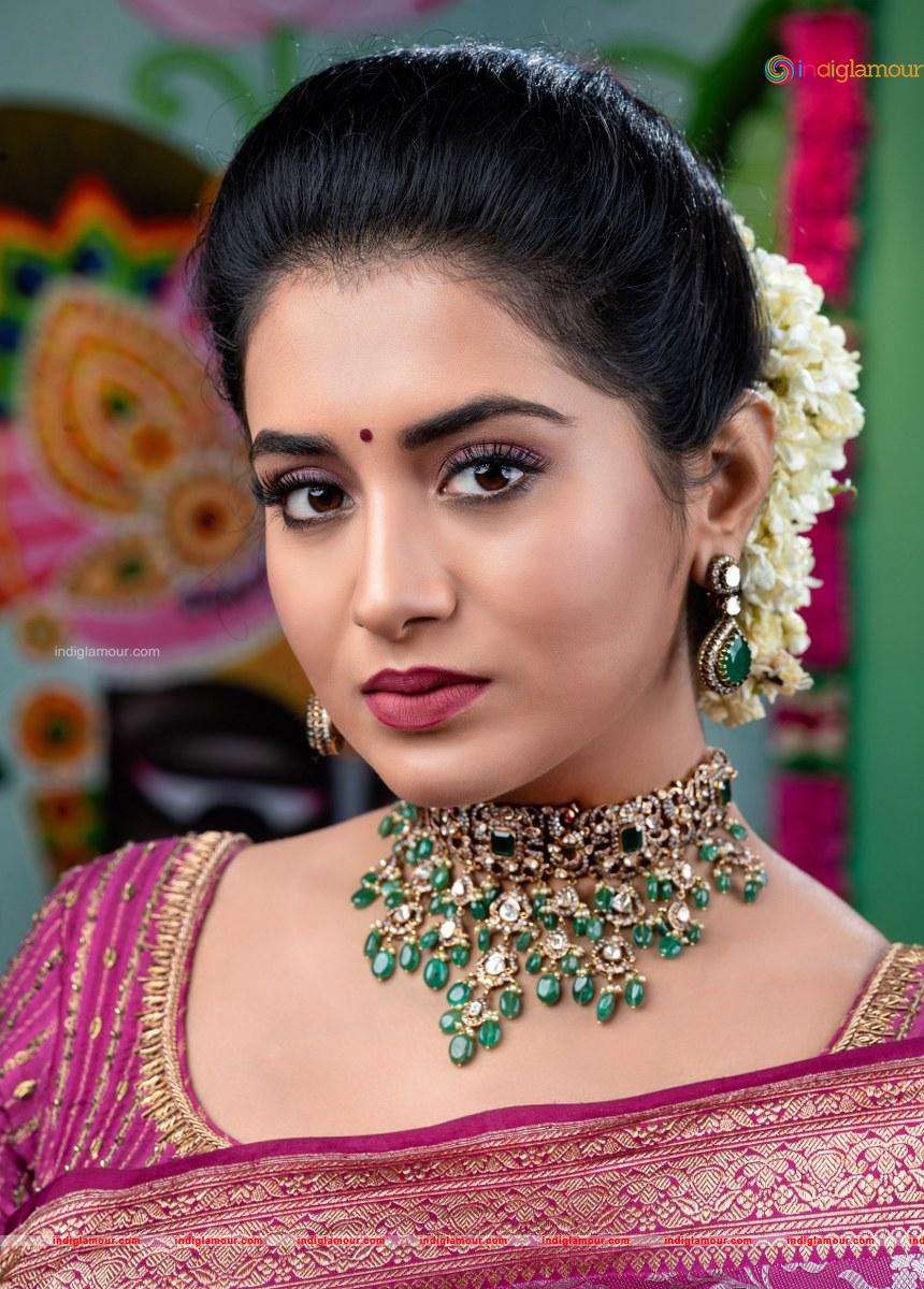 Rashi Singh Actress hd photo