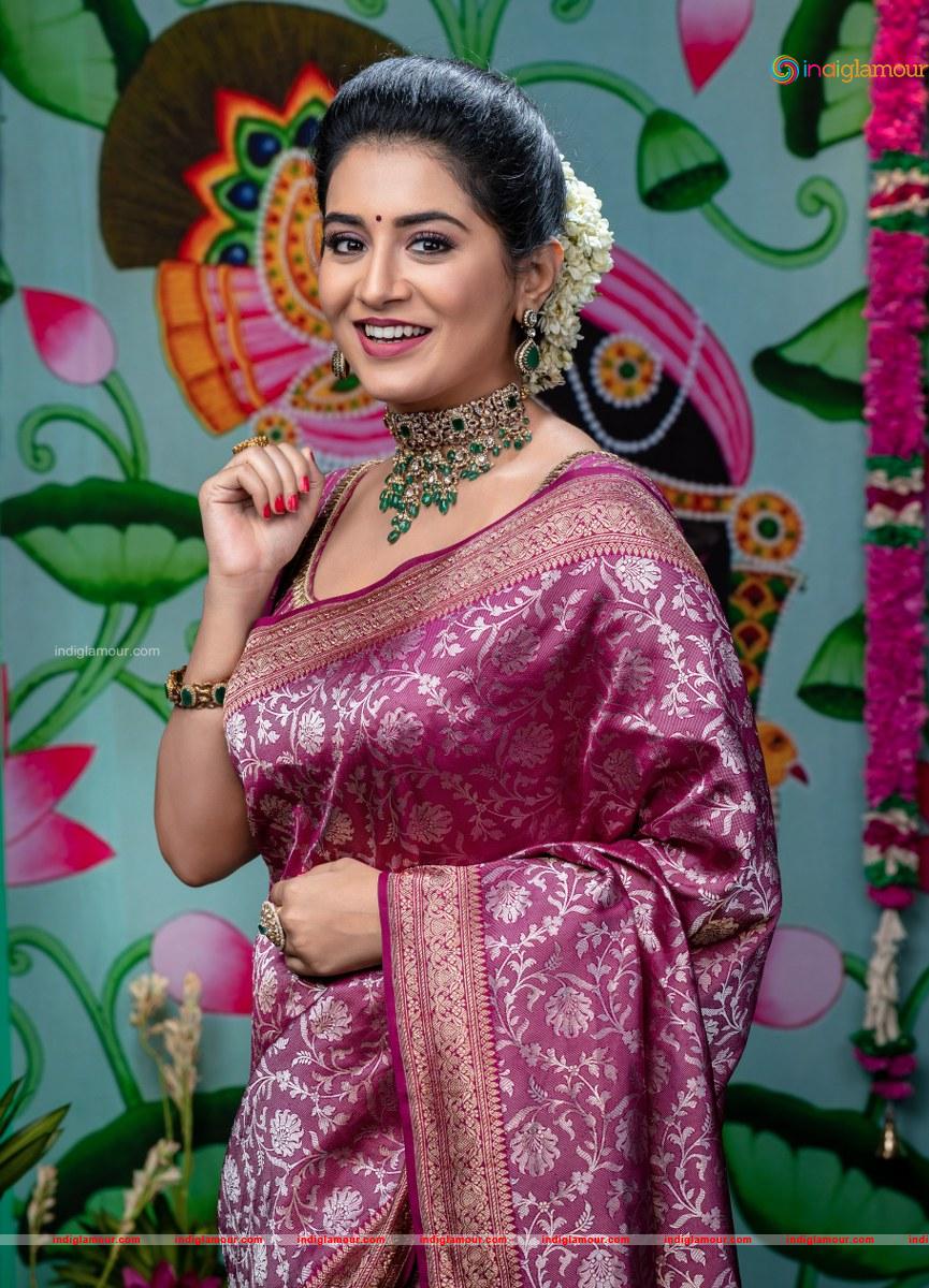 Rashi Singh Actress hd photo