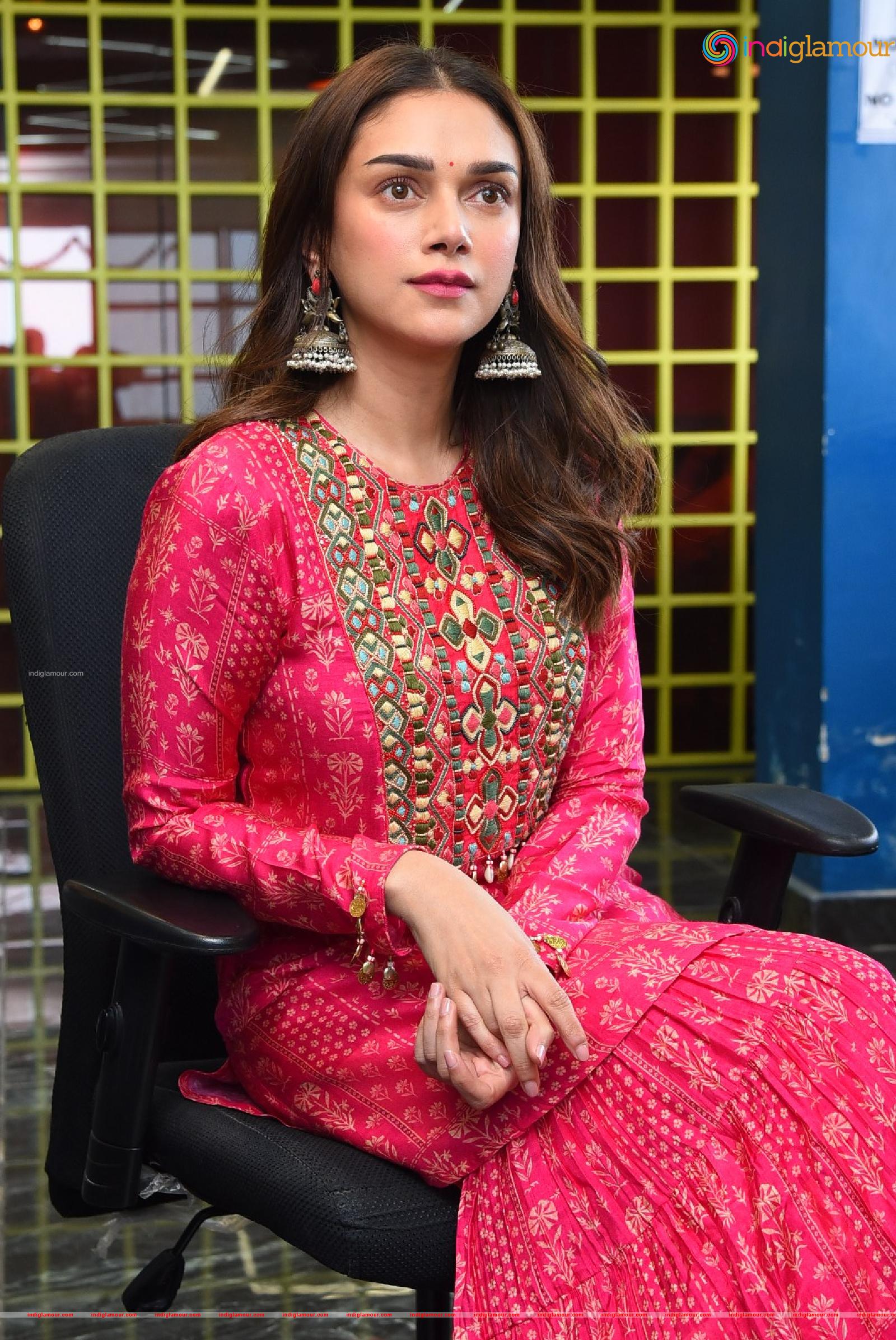 Aditi Rao Hydari Actress hd photo