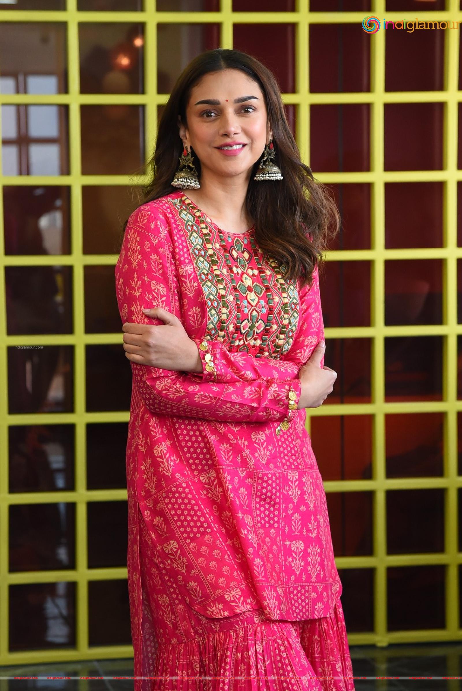 Aditi Rao Hydari Actress hd photo