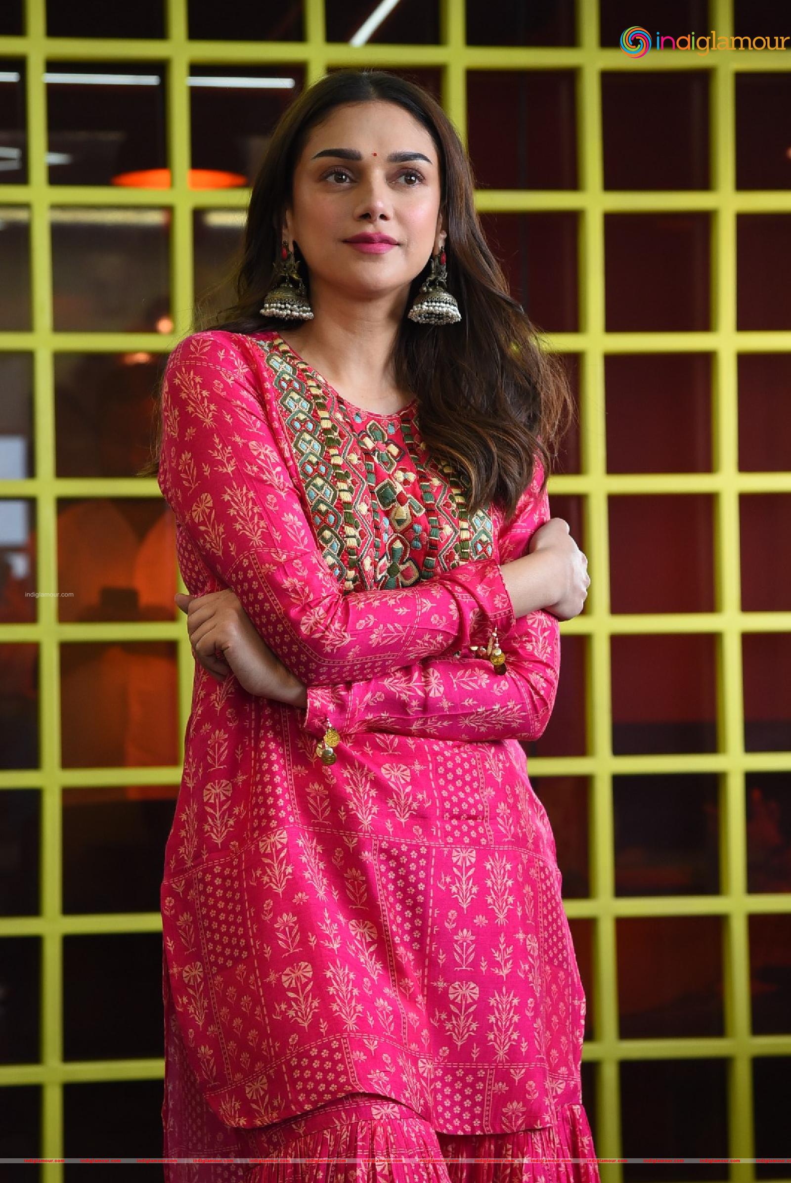 Aditi Rao Hydari Actress hd photo