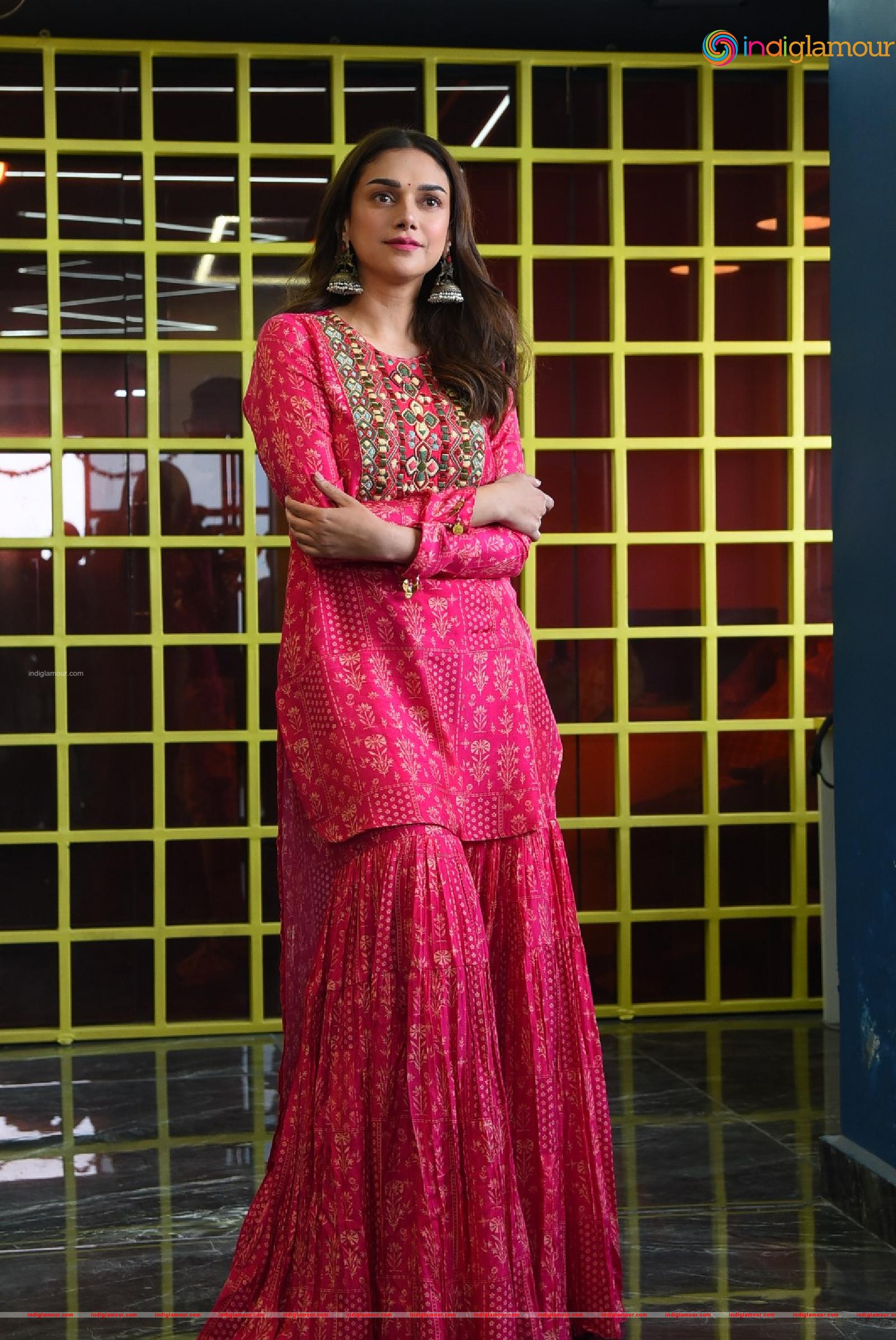 Aditi Rao Hydari Actress hd photo