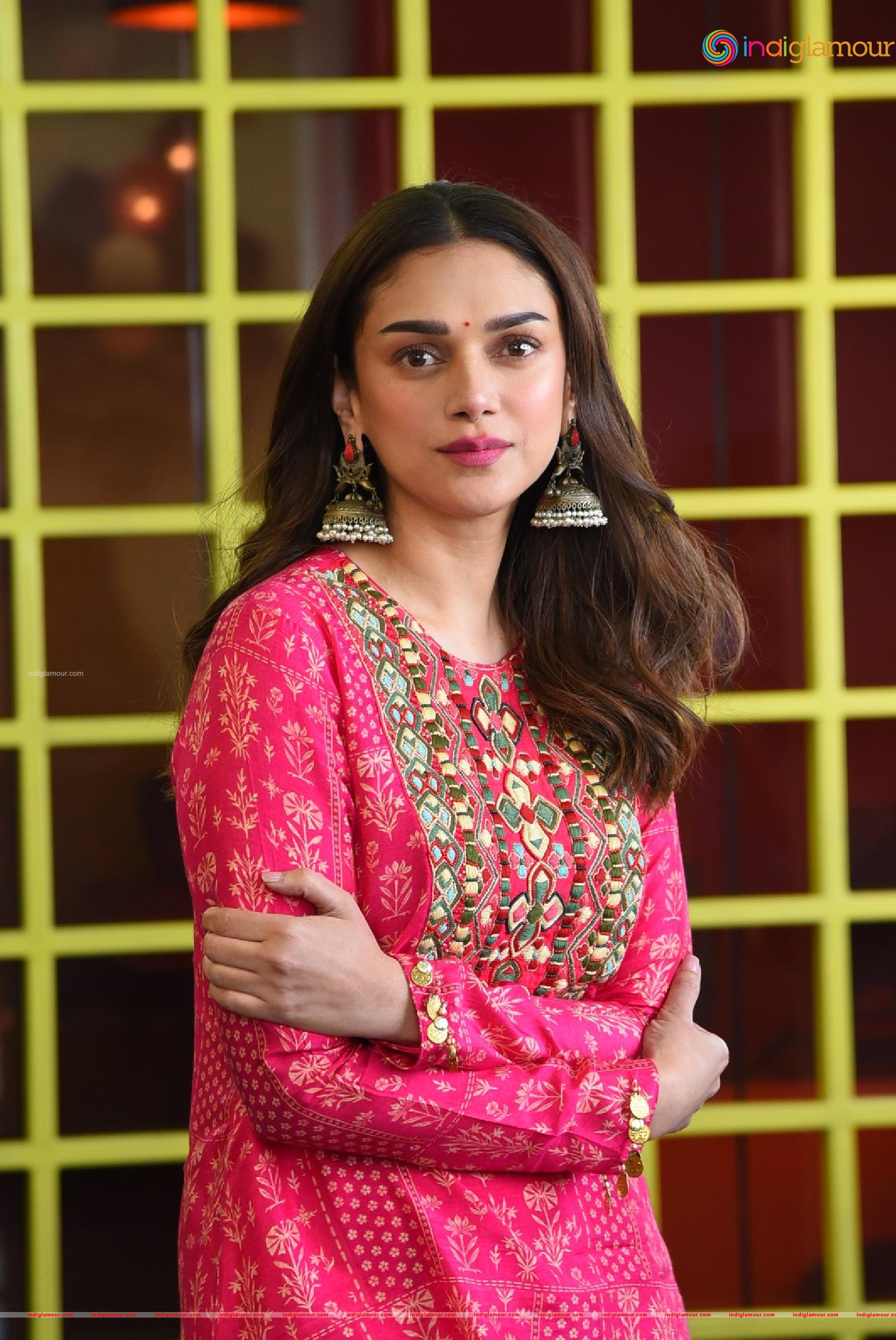 Aditi Rao Hydari Actress hd photo