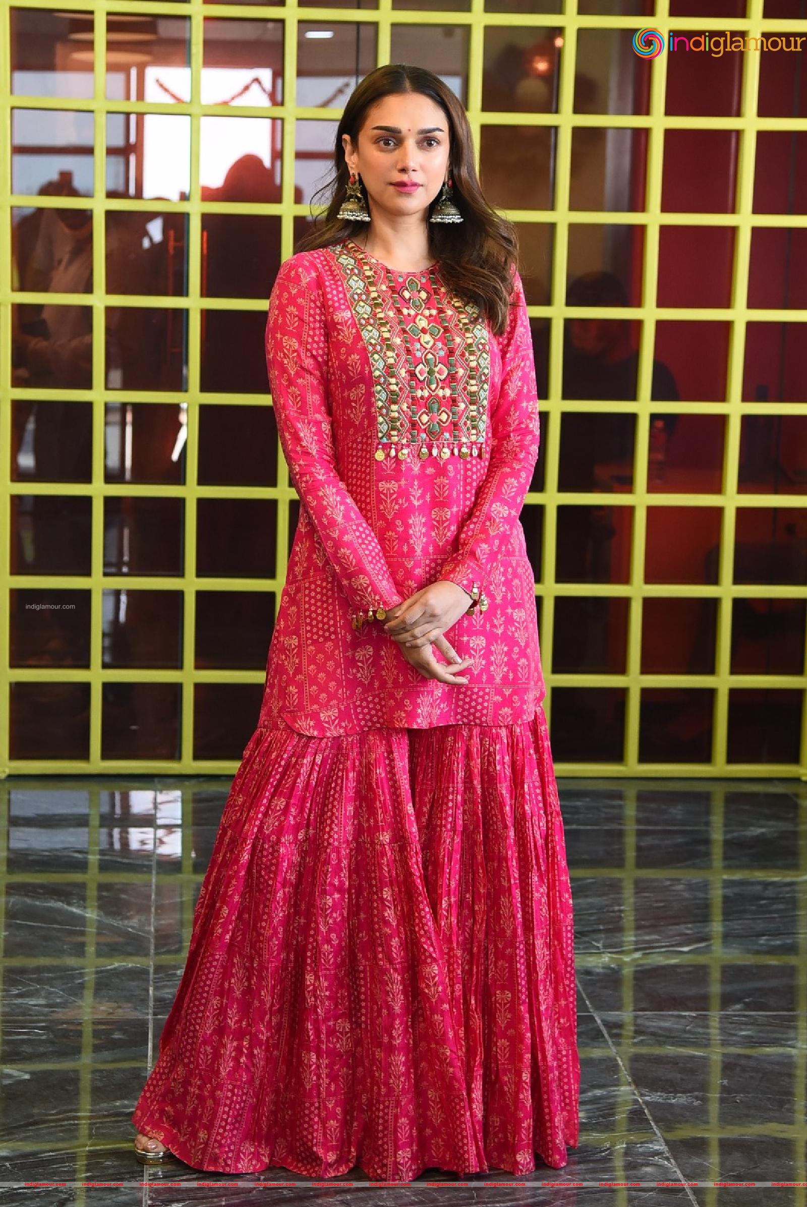 Aditi Rao Hydari Actress hd photo