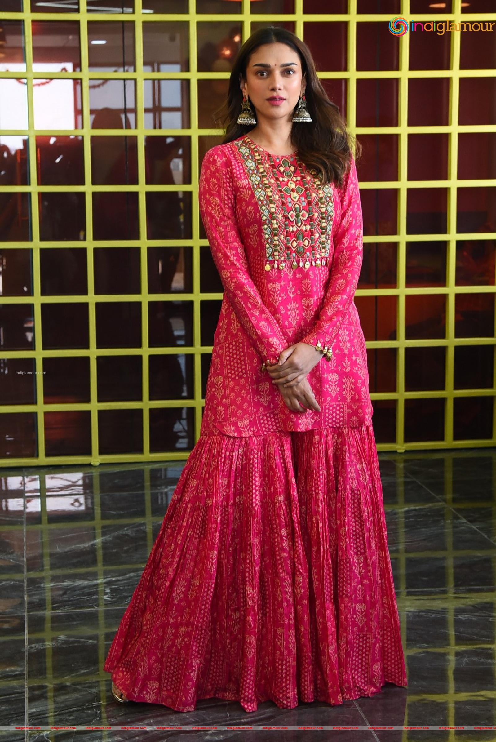 Aditi Rao Hydari Actress hd photo