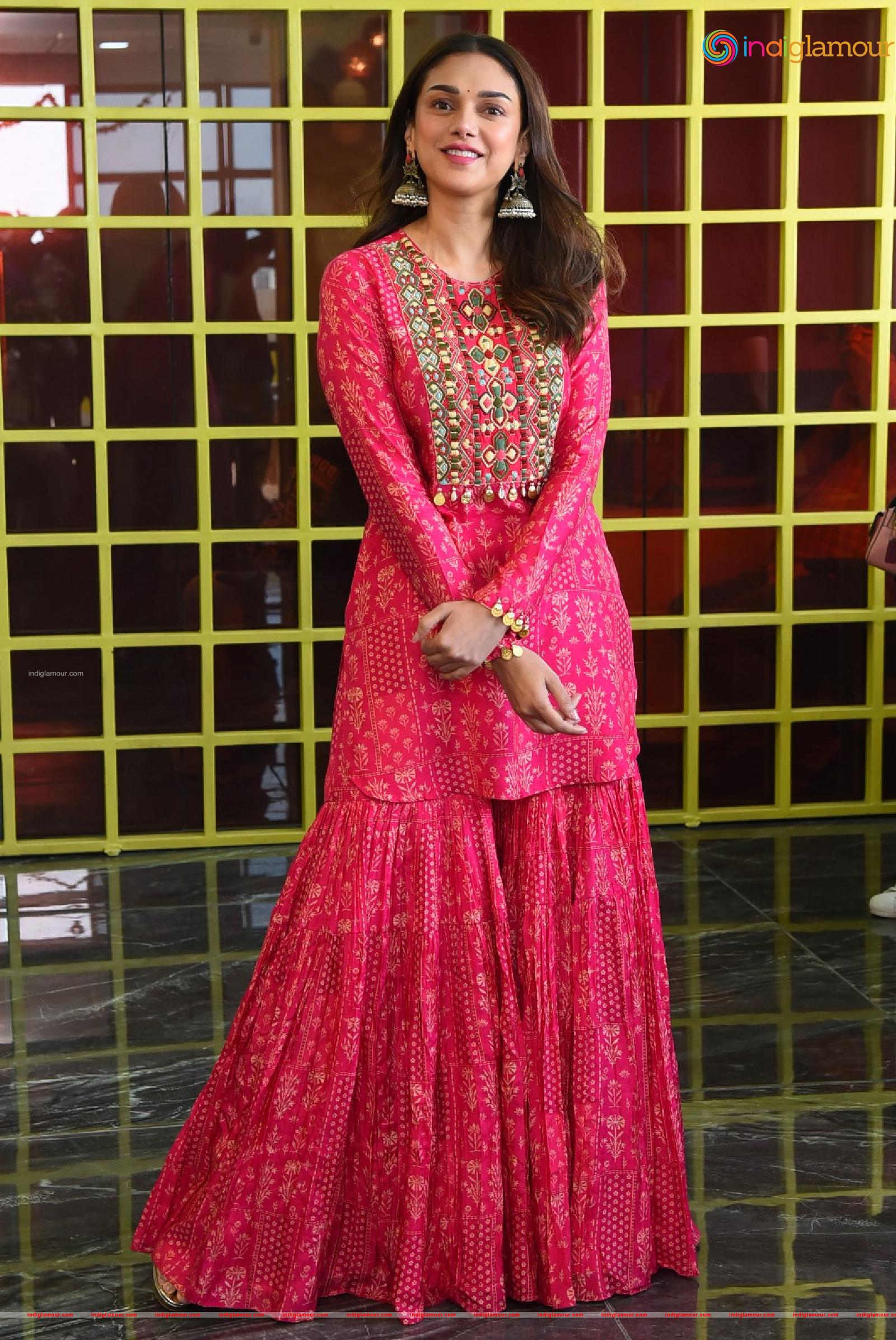 Aditi Rao Hydari Actress hd photo