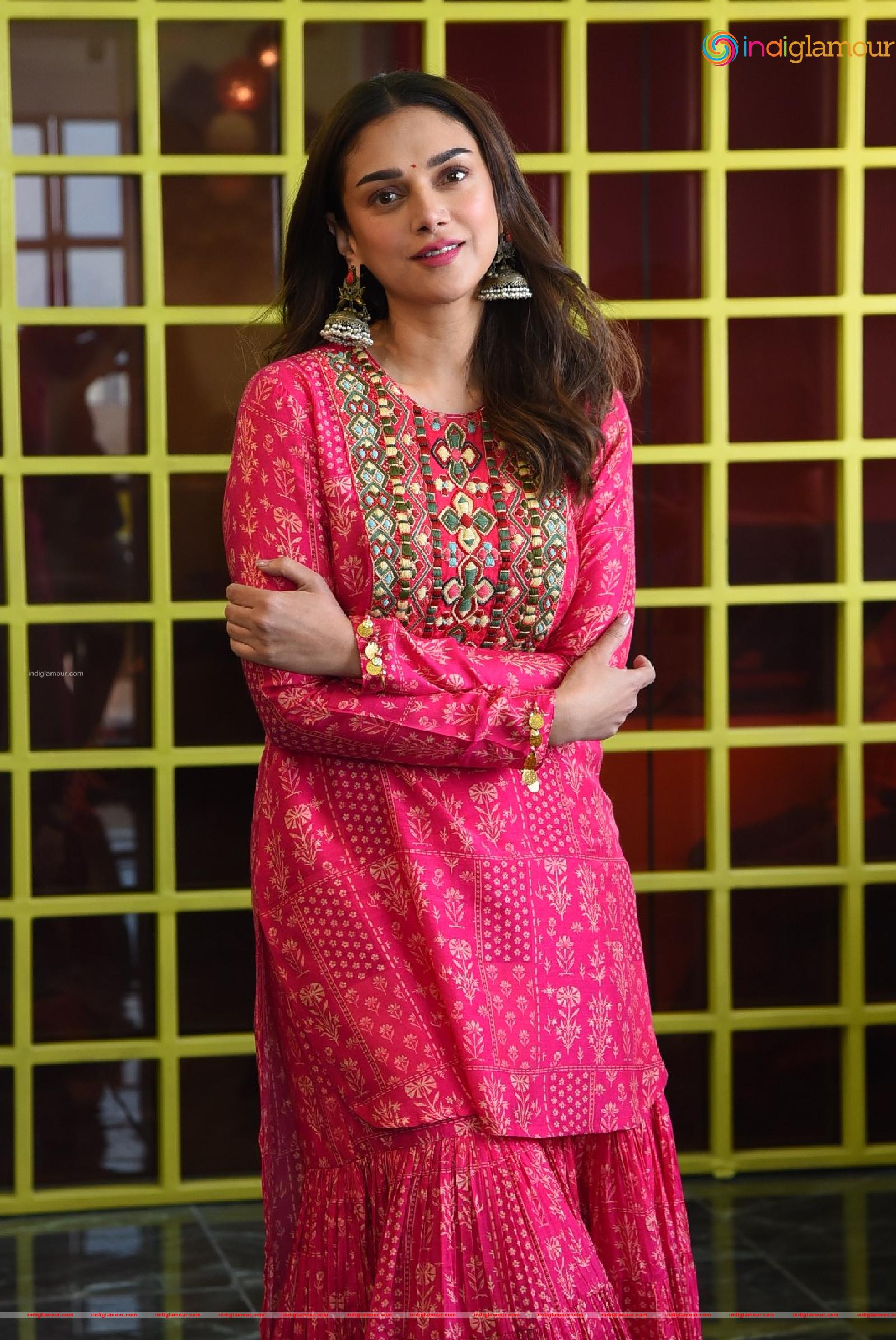 Aditi Rao Hydari Actress hd photo