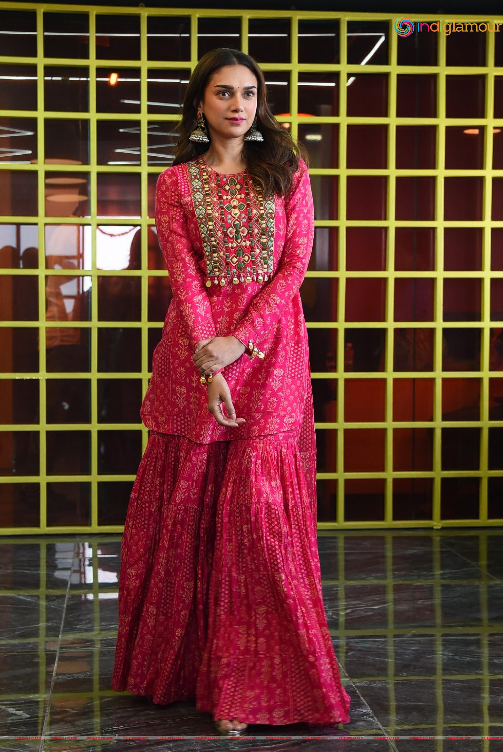 Aditi Rao Hydari Actress hd photo