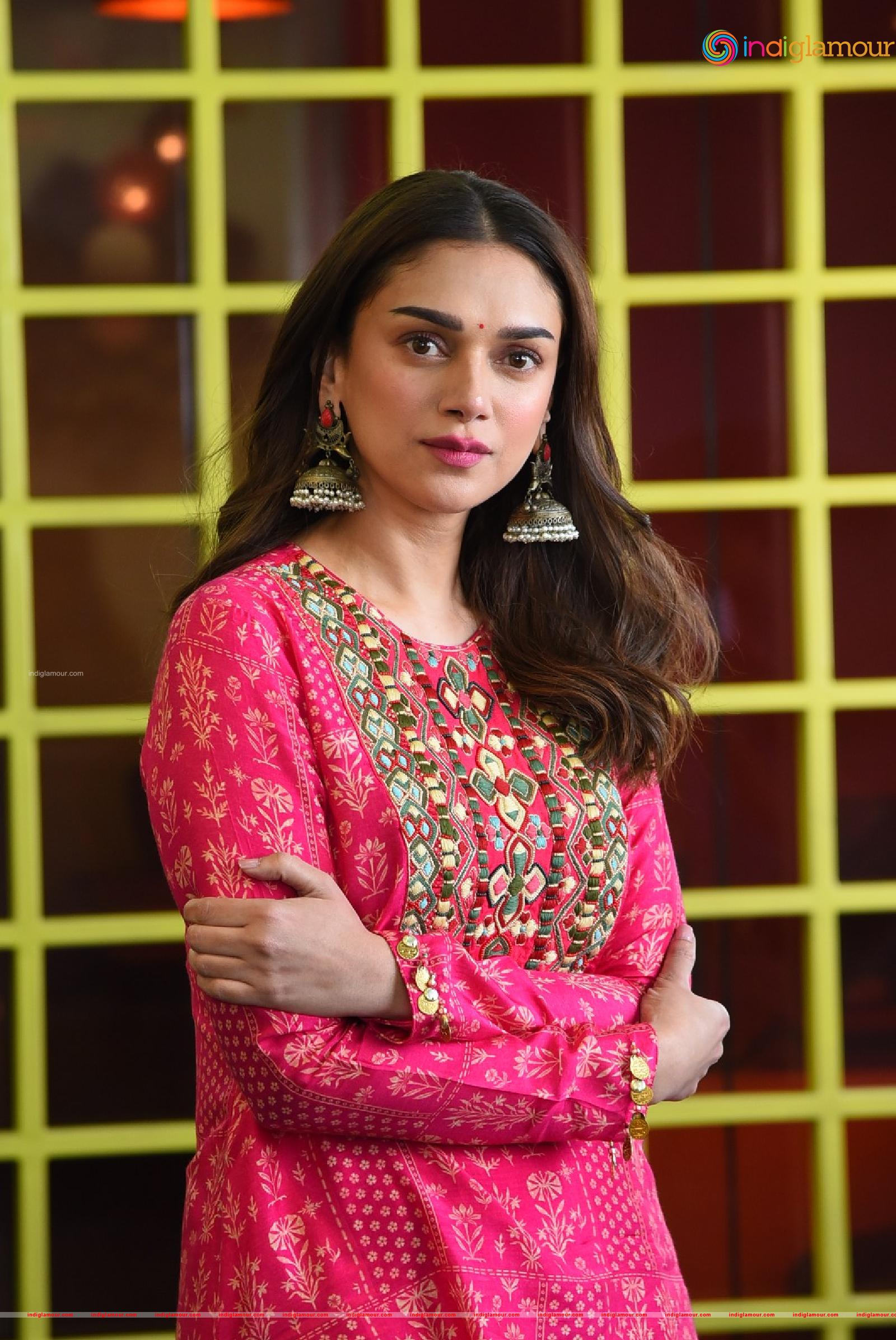 Aditi Rao Hydari Actress hd photo