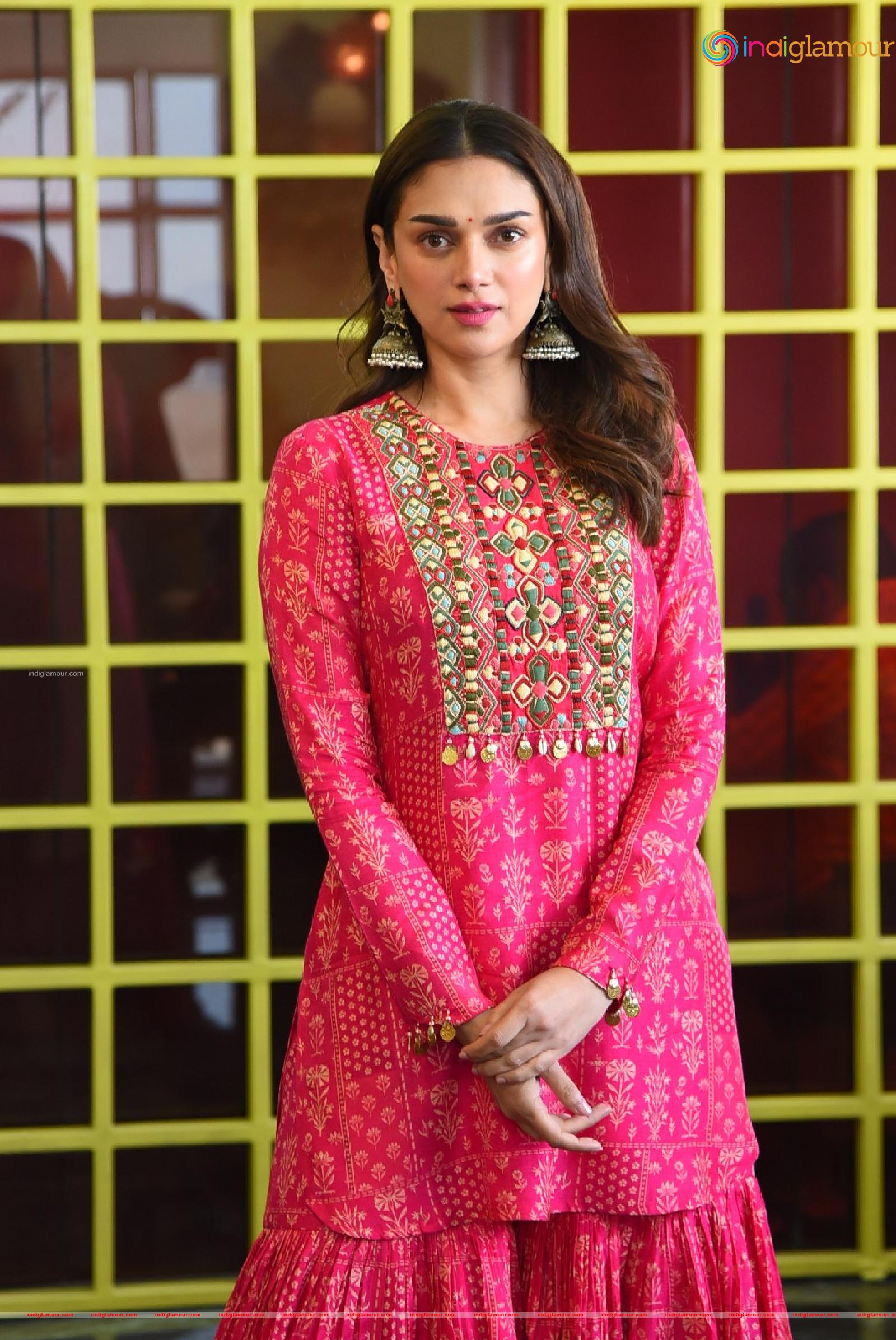 Aditi Rao Hydari Actress hd photo