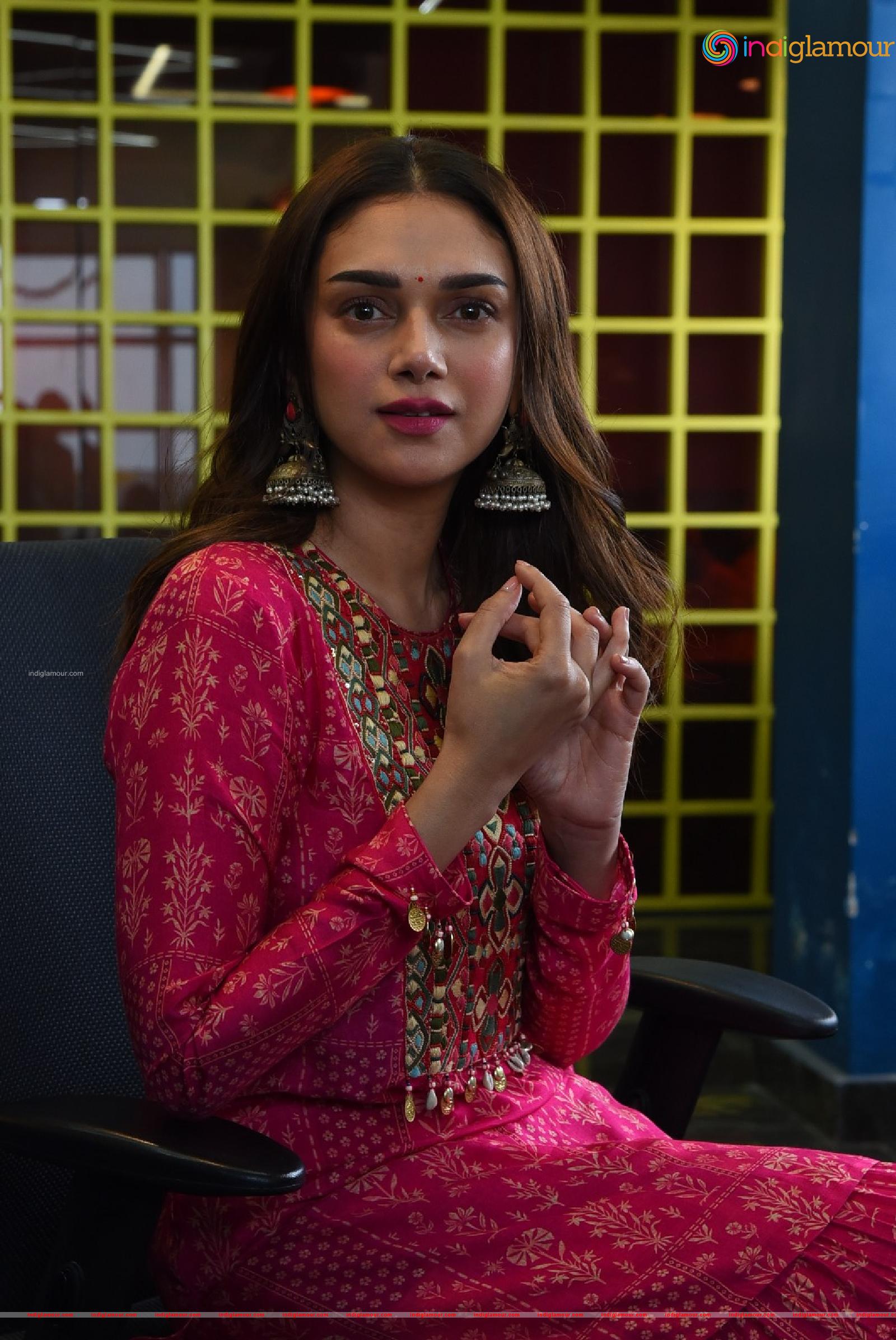 Aditi Rao Hydari Actress hd photo