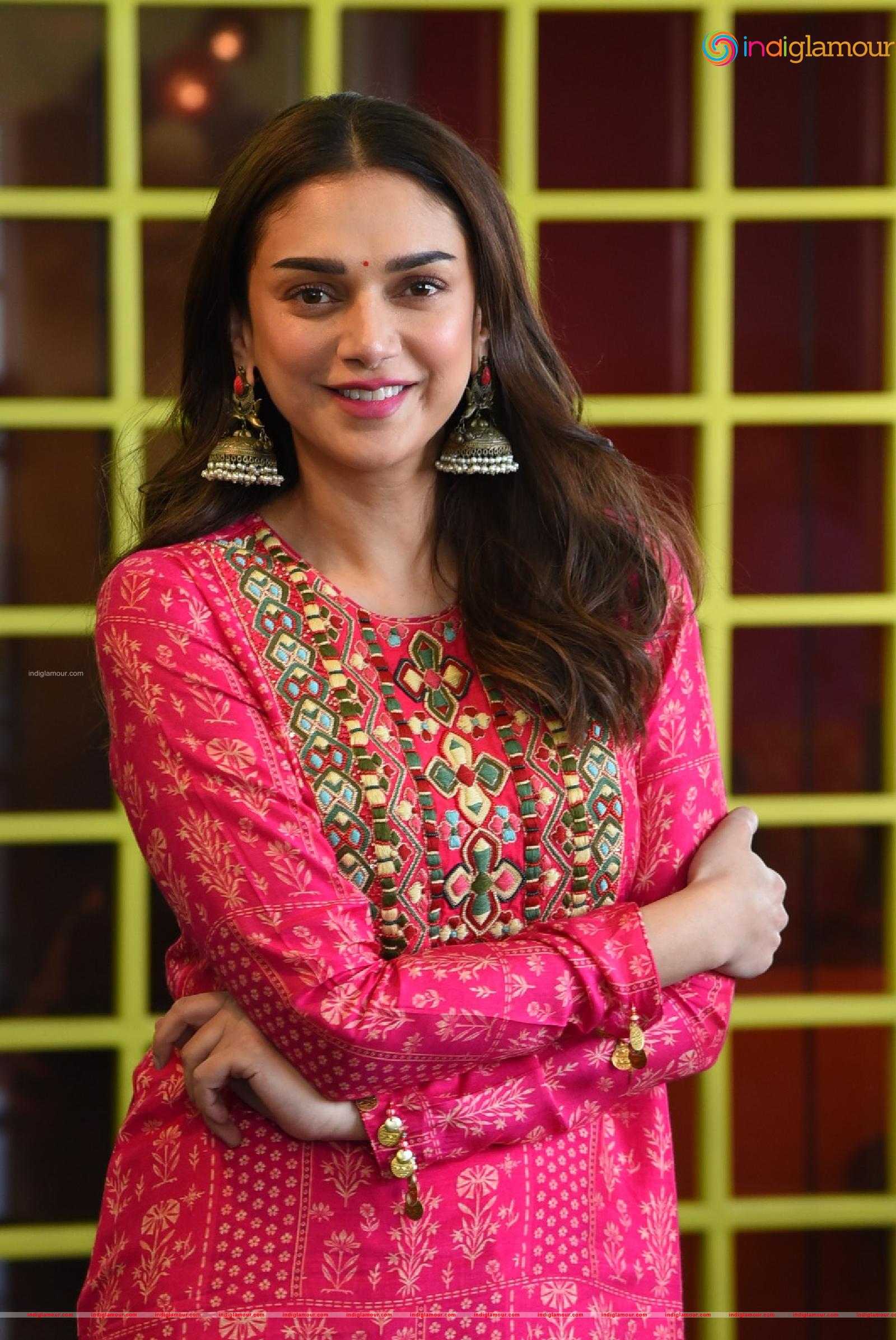 Aditi Rao Hydari Actress hd photo