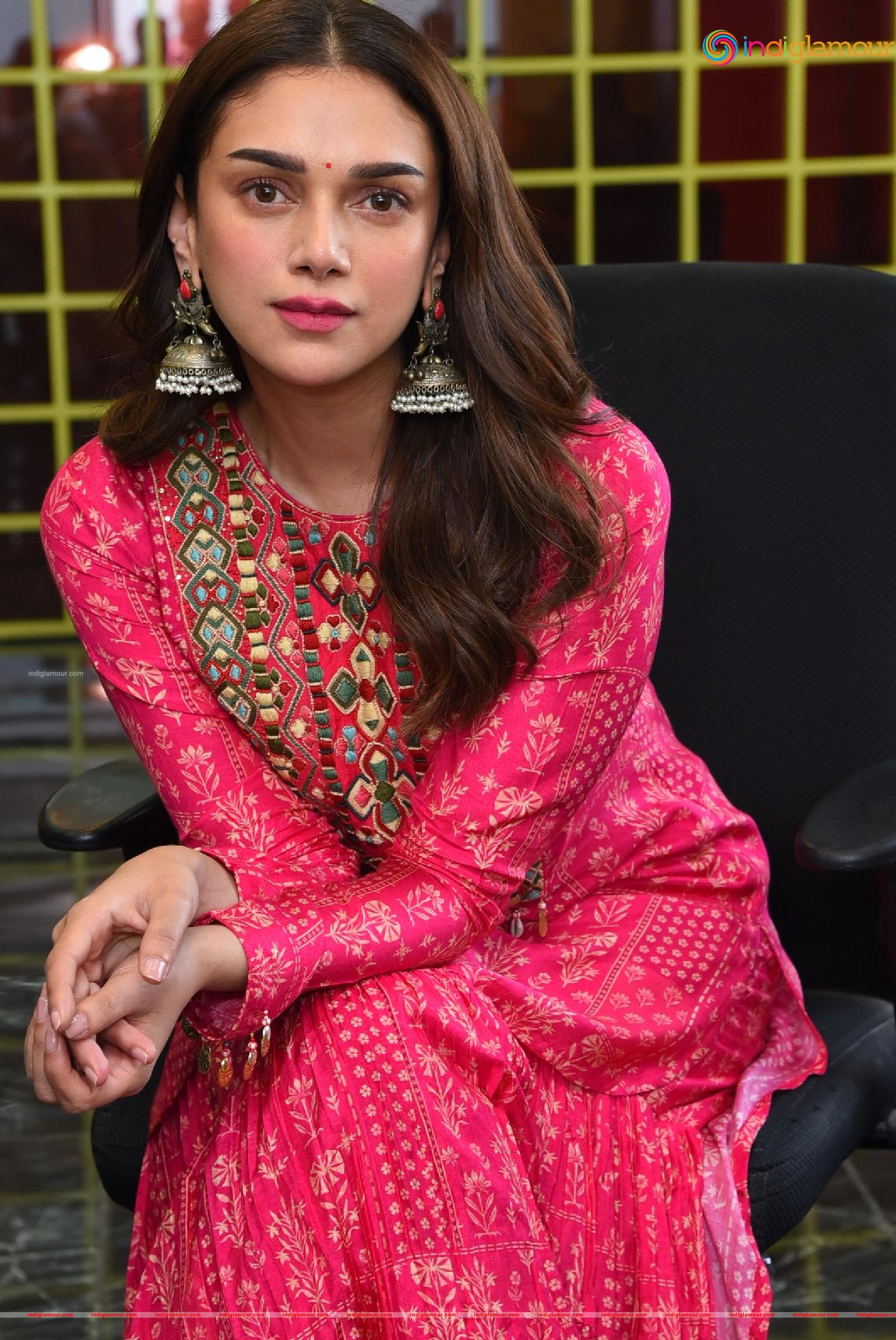 Aditi Rao Hydari Actress hd photo
