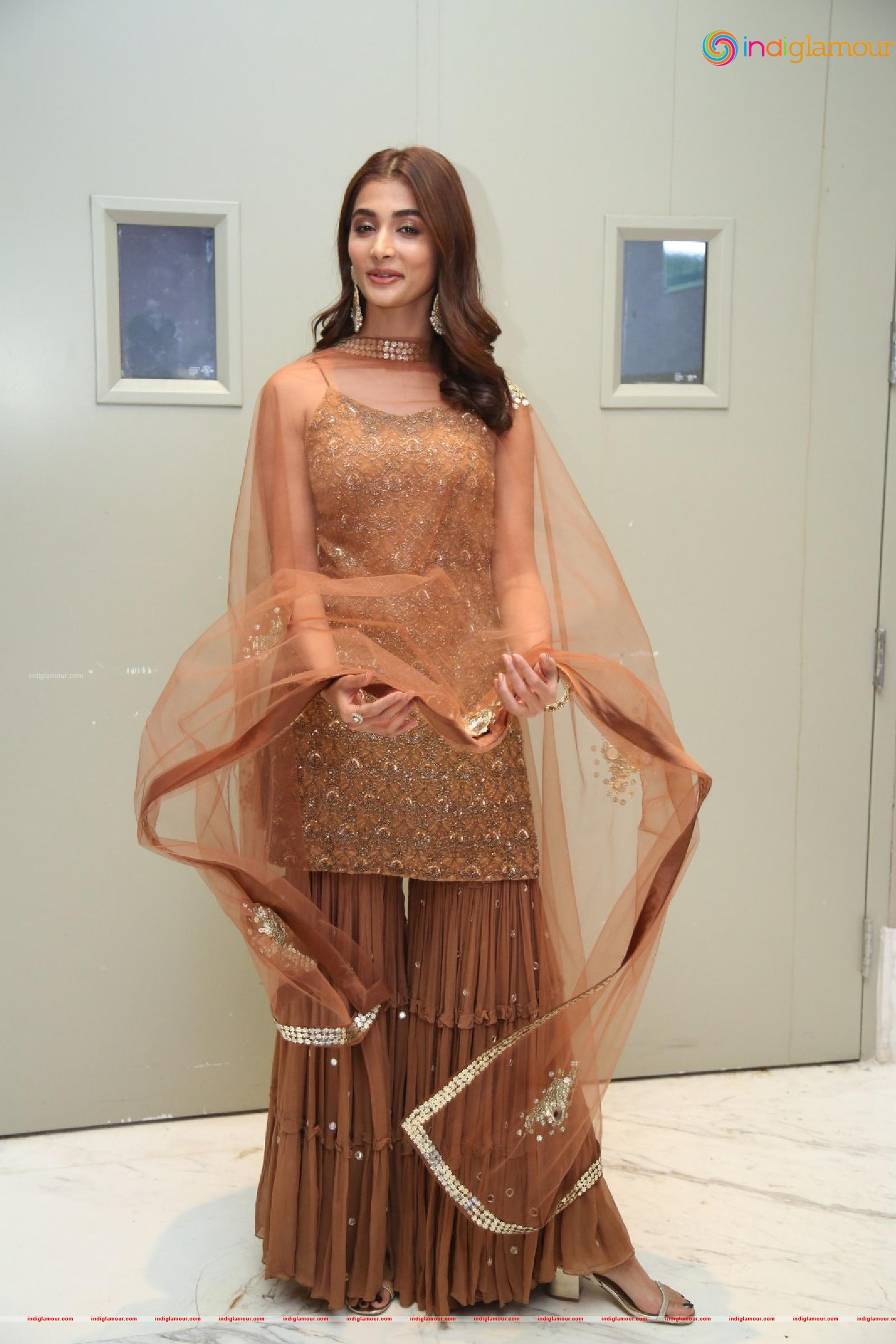 Pooja Hegde Actress hd photo